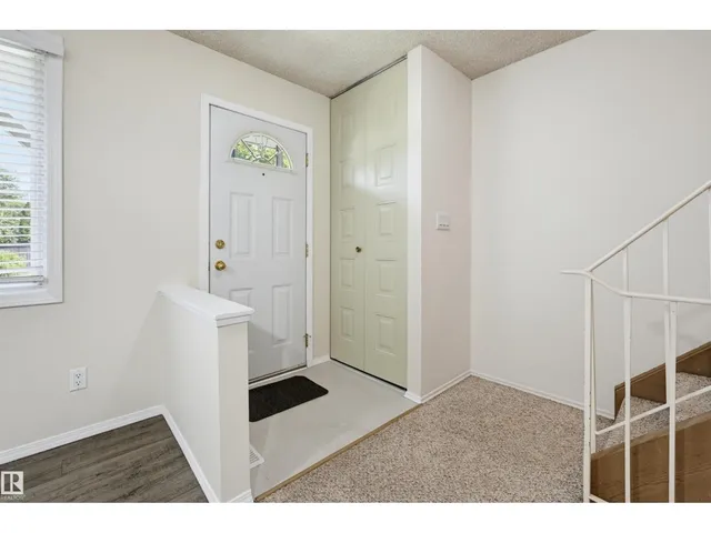 141 TUDOR LN, Edmonton 4