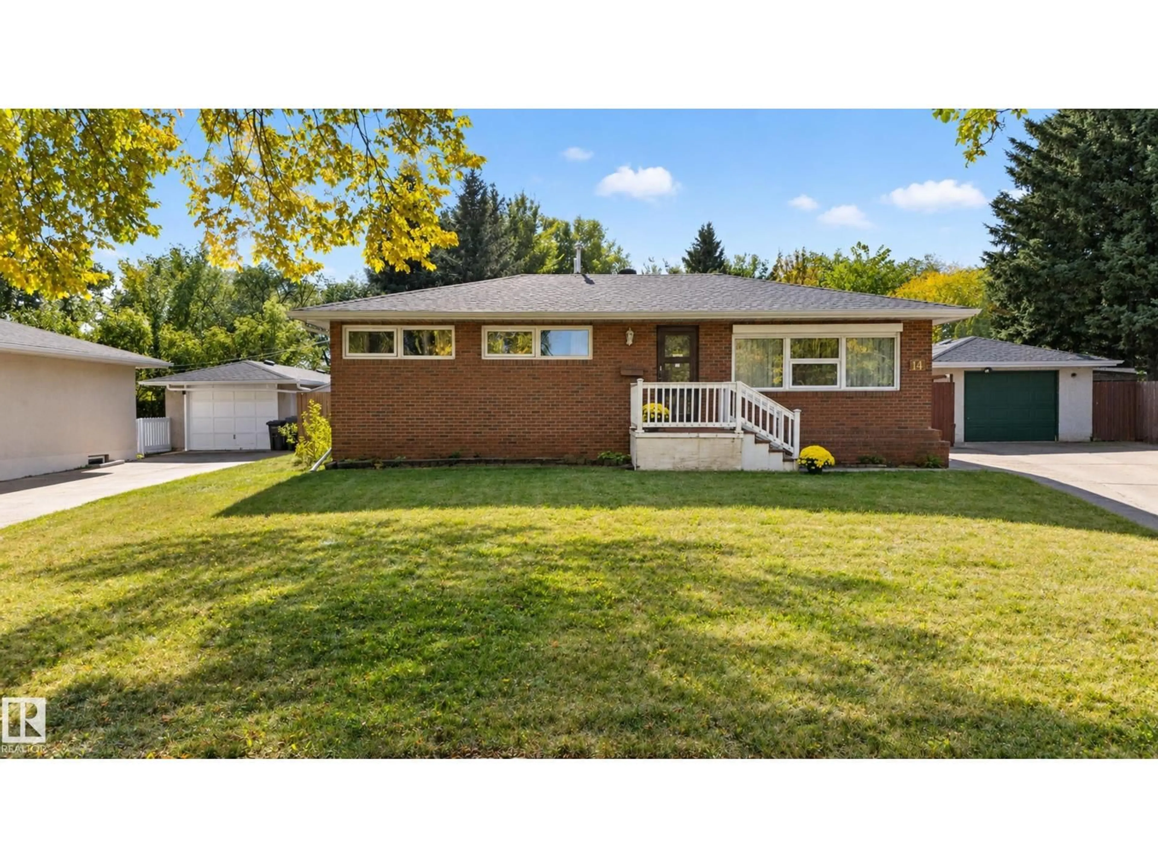 Home with vinyl exterior material, street for 14 SONORA DR, St. Albert Alberta T8N0L4