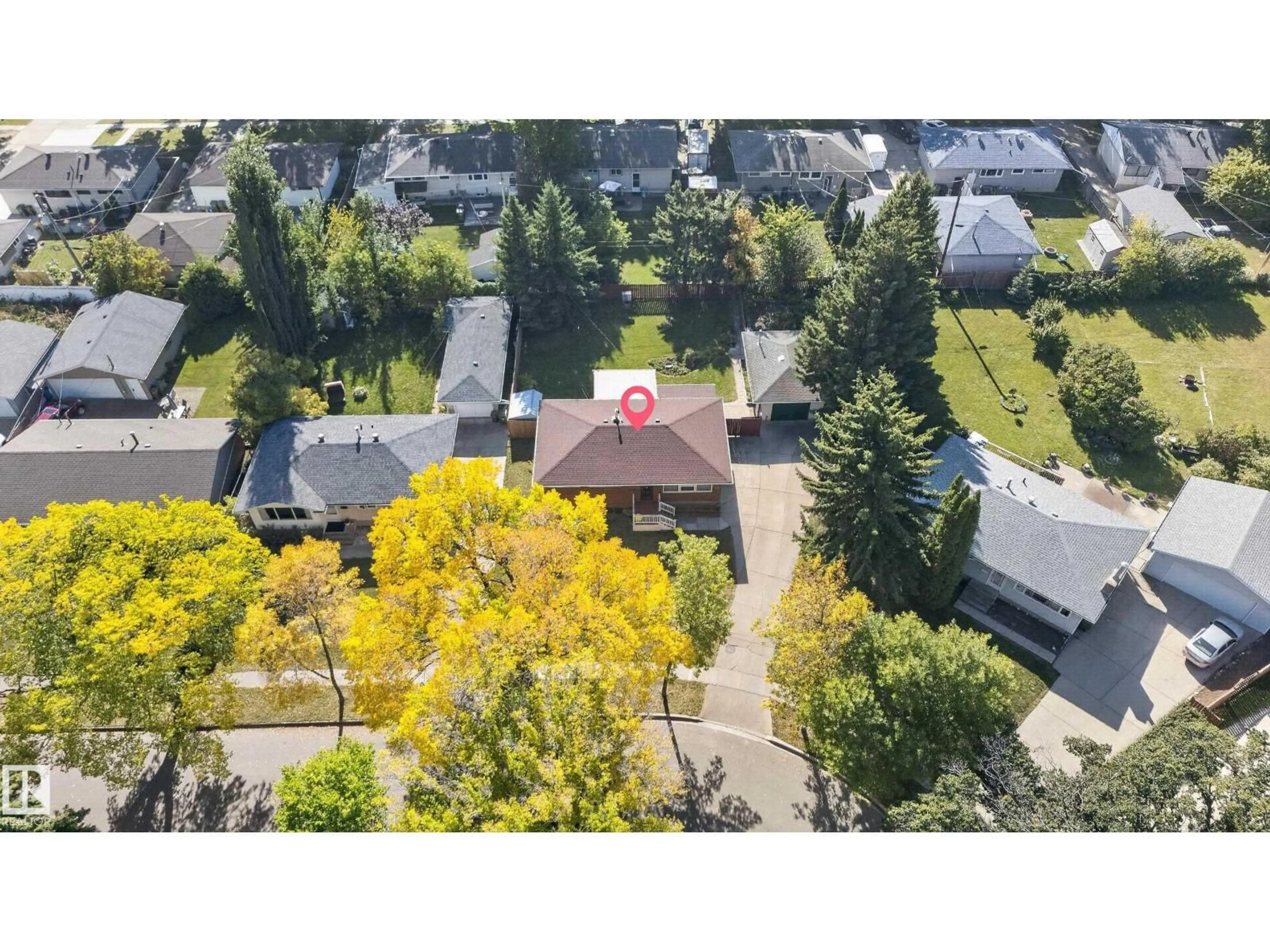 A pic from outside/outdoor area/front of a property/back of a property/a pic from drone, street for 14 SONORA DR, St. Albert Alberta T8N0L4