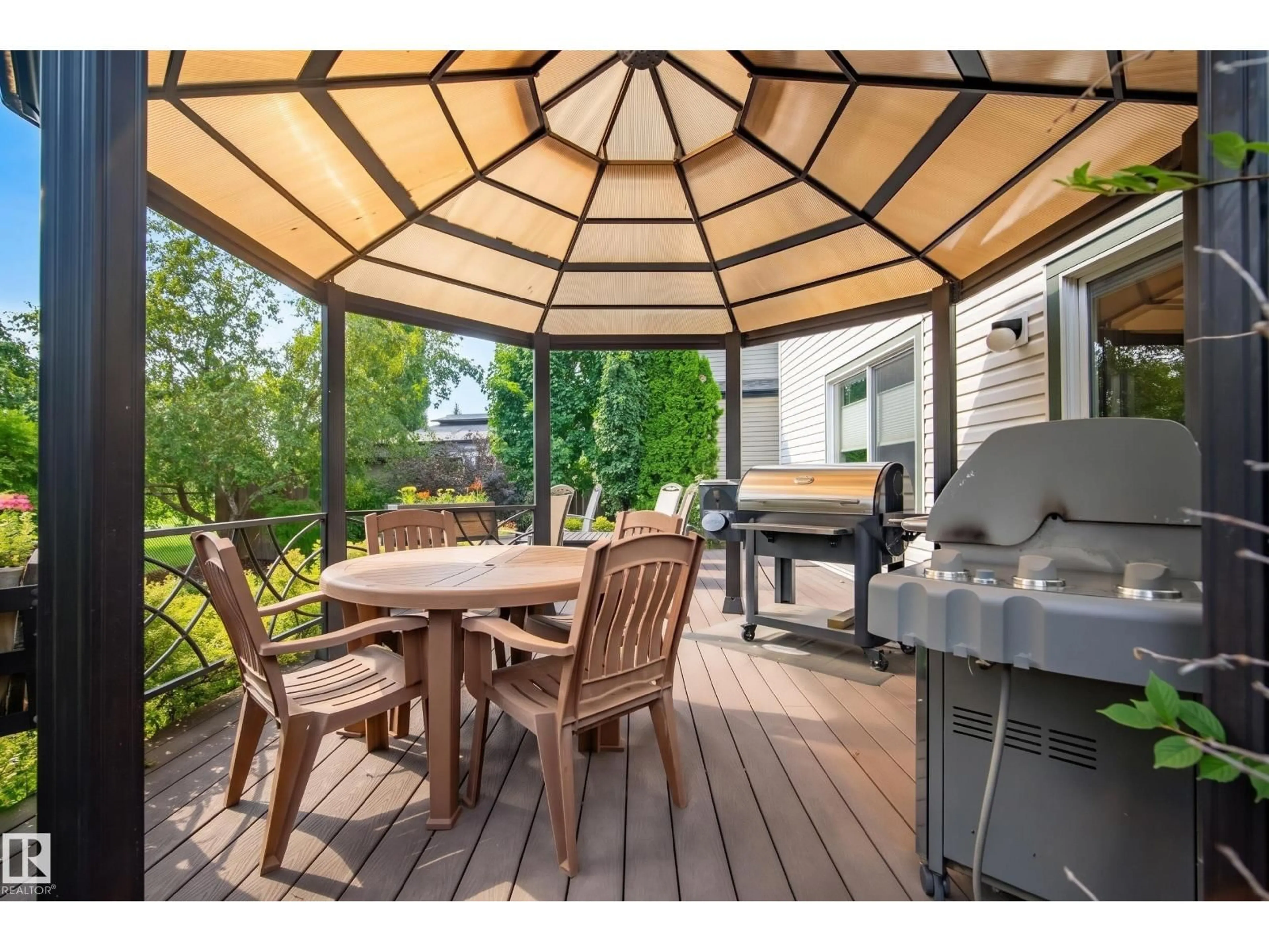 Patio, street for 65 SUMMERCOURT TC, Sherwood Park Alberta T8H2W1