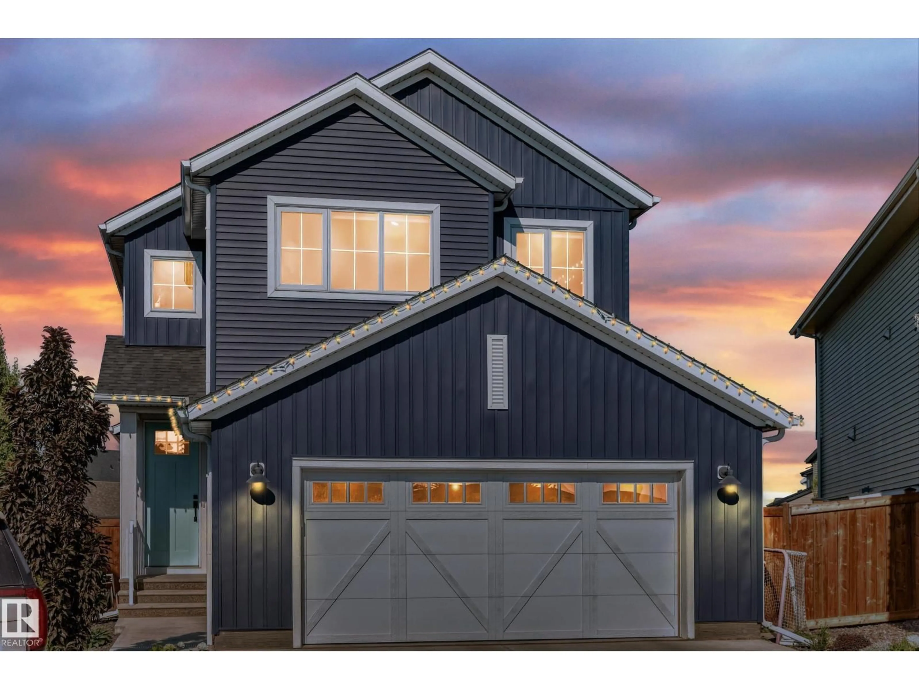 Home with vinyl exterior material, street for 22380 93 AV, Edmonton Alberta T5T7L9