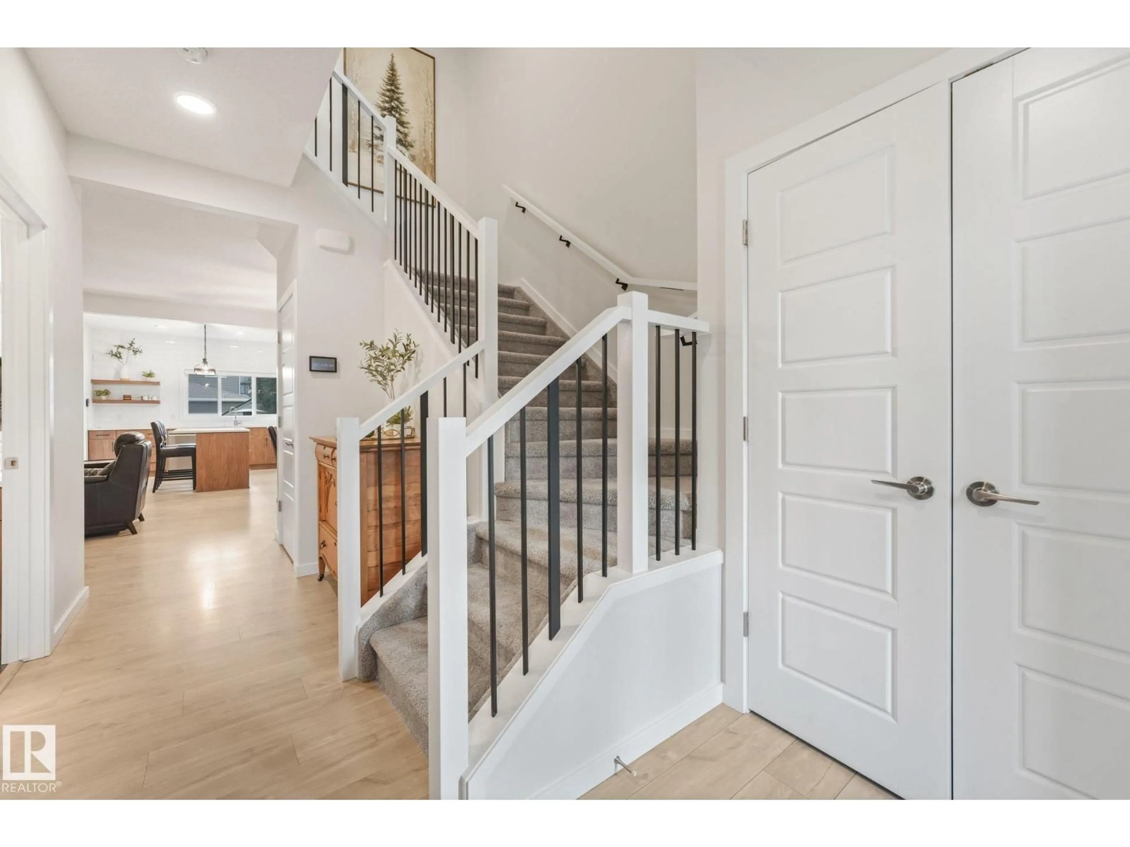 Indoor entryway for CI SW - 2497 KELLY CIRCLE, Edmonton Alberta T6W4K2