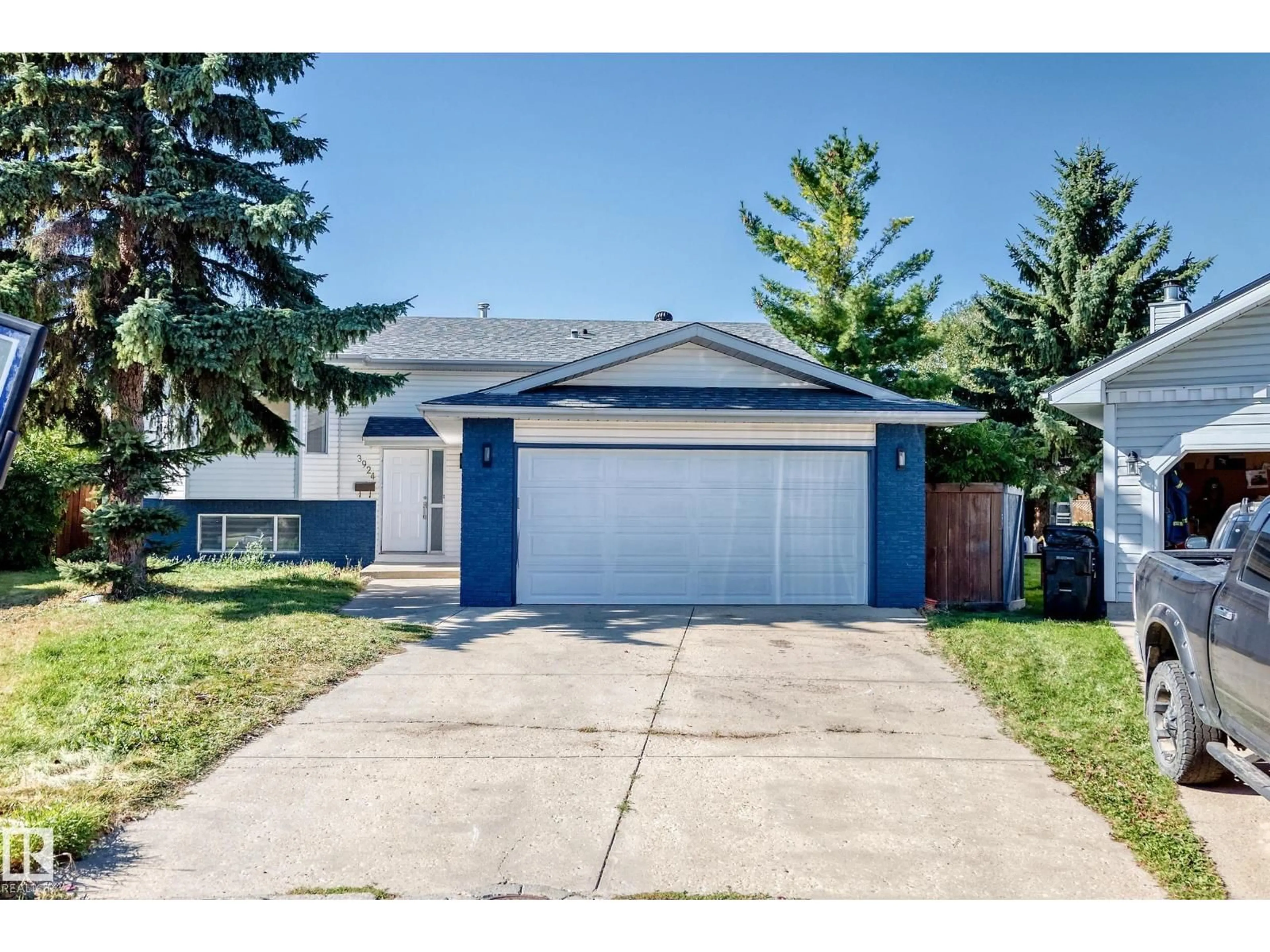 Home with vinyl exterior material, street for 3924 26A AV, Edmonton Alberta T6L6G2