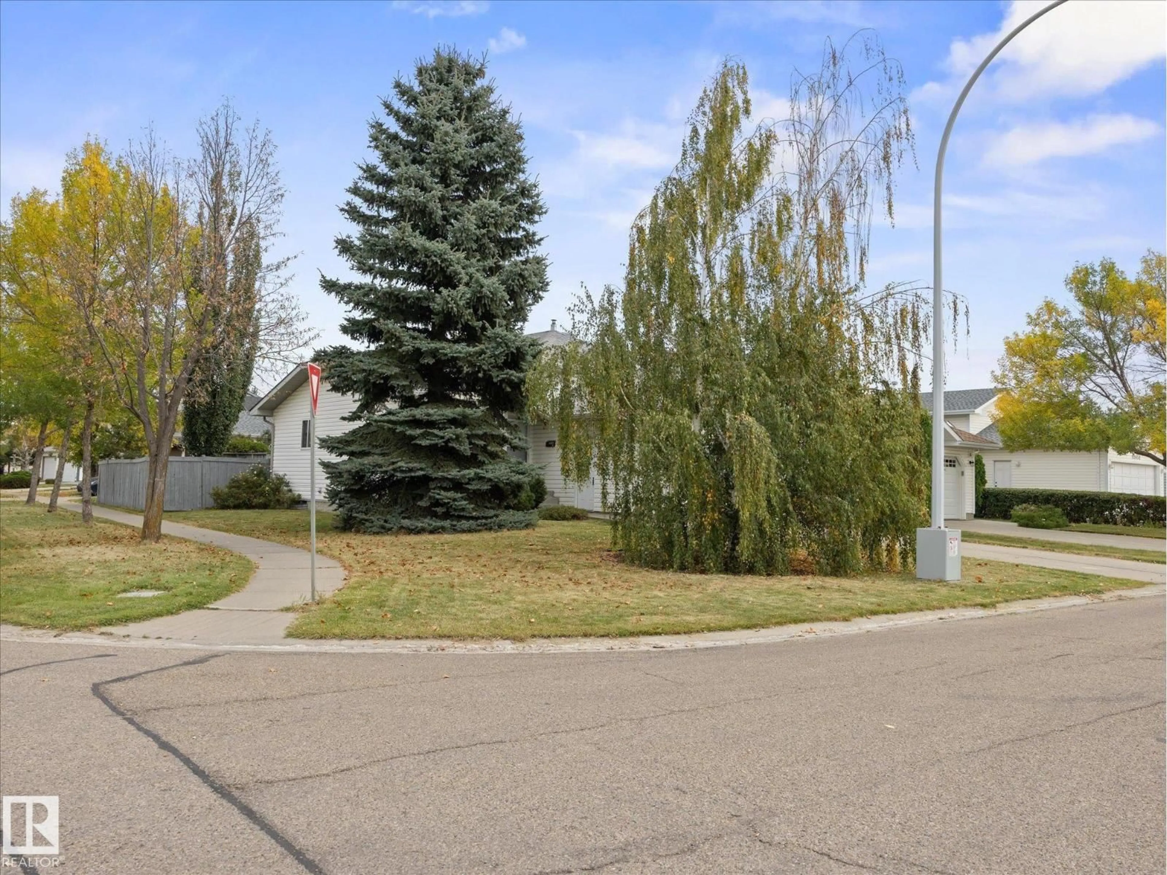 Unknown for 12840 147 AV, Edmonton Alberta T6V1C5