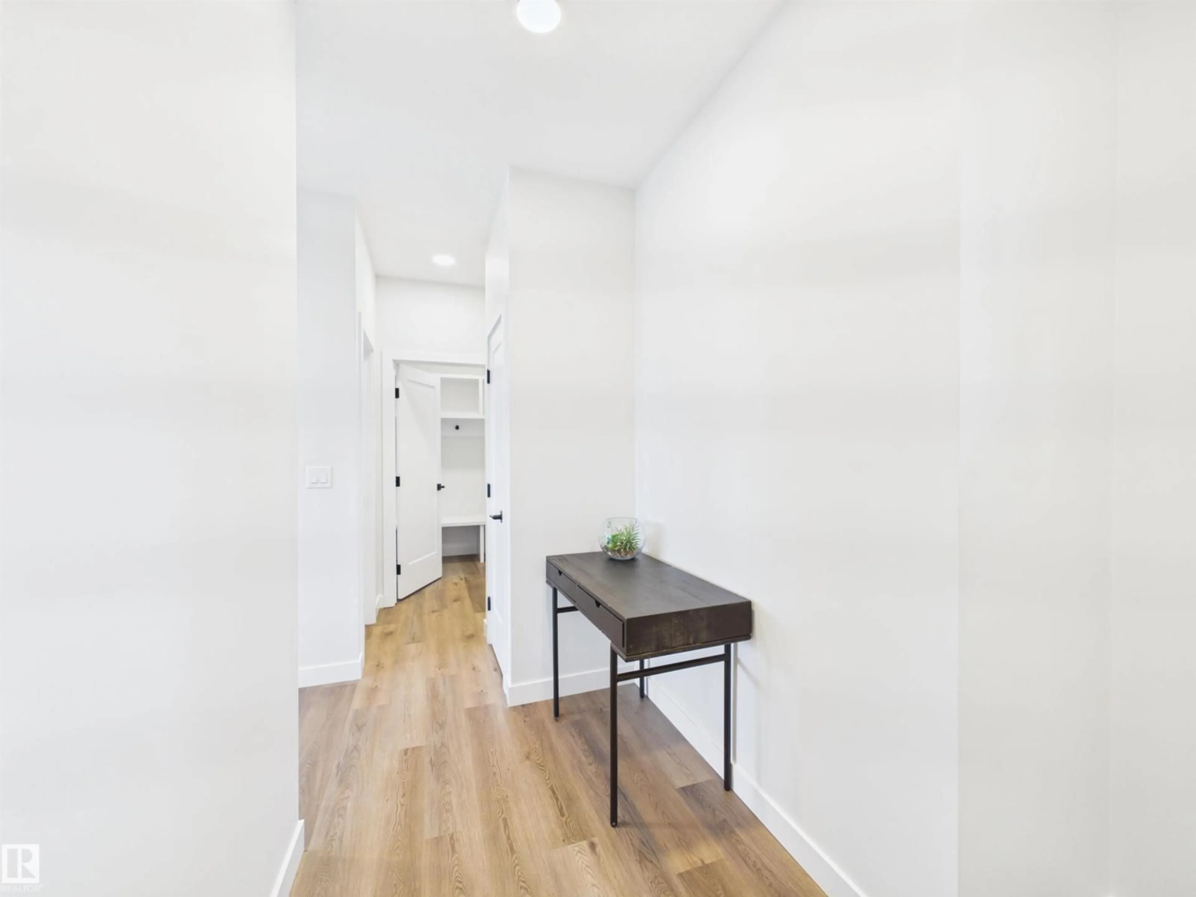 Indoor entryway for 159 CALEDON CR, Spruce Grove Alberta T7X4E3