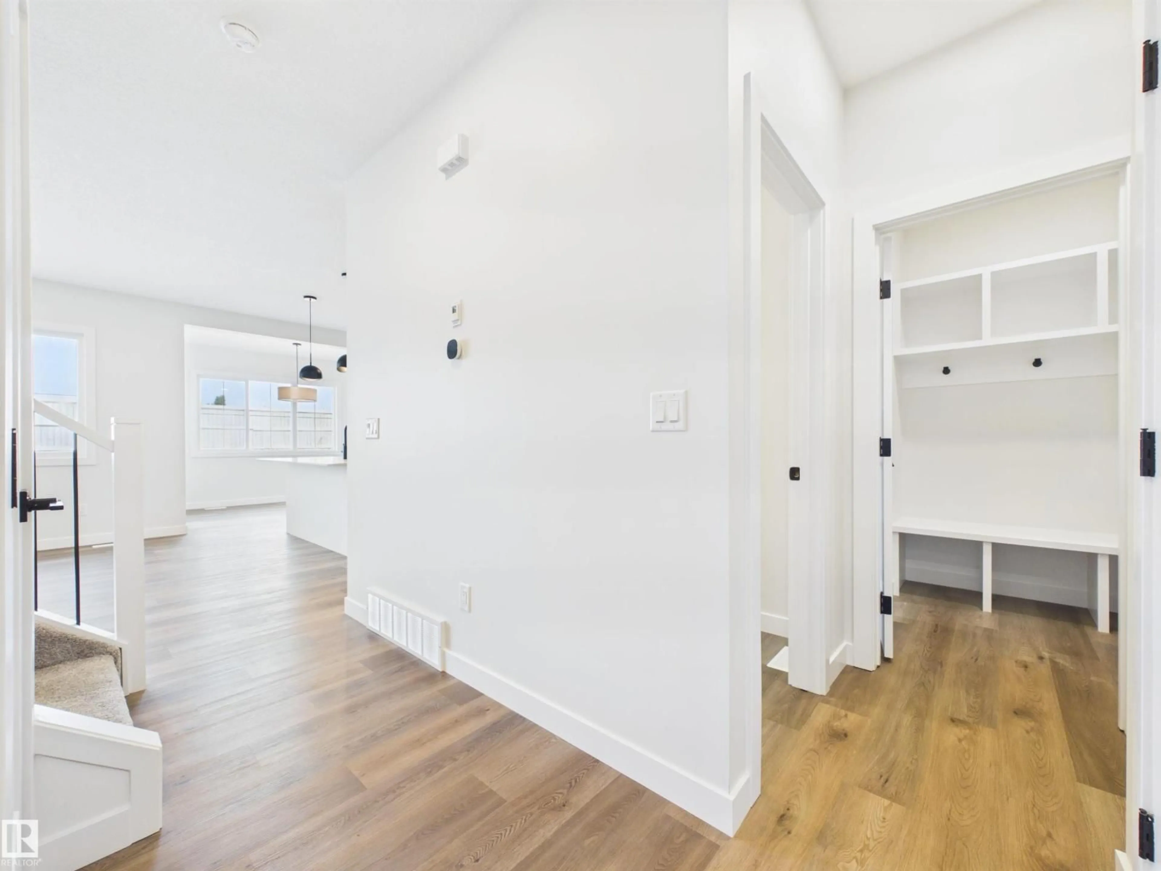 Indoor entryway for 159 CALEDON CR, Spruce Grove Alberta T7X4E3