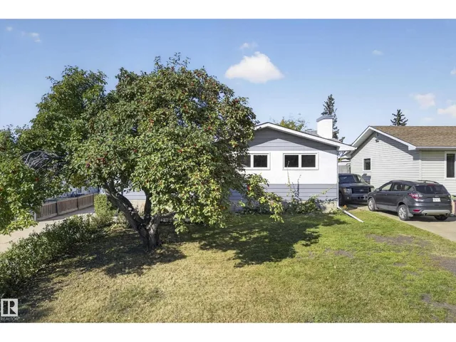 25 MILBURN CR, Sherwood Park 2