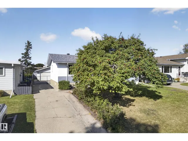 25 MILBURN CR, Sherwood Park 3