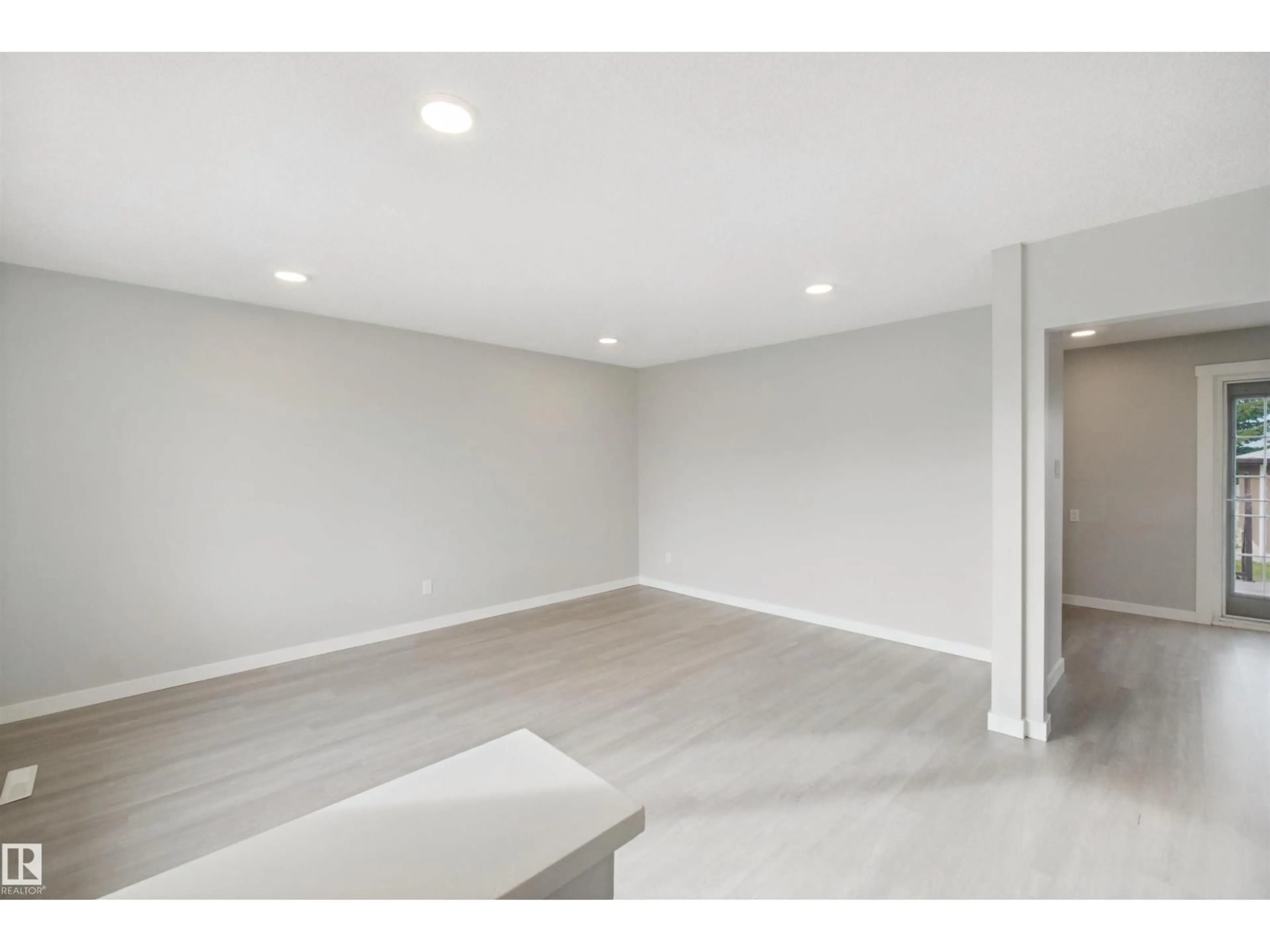 A pic of a room for 13212 73 ST, Edmonton Alberta T5C0T8