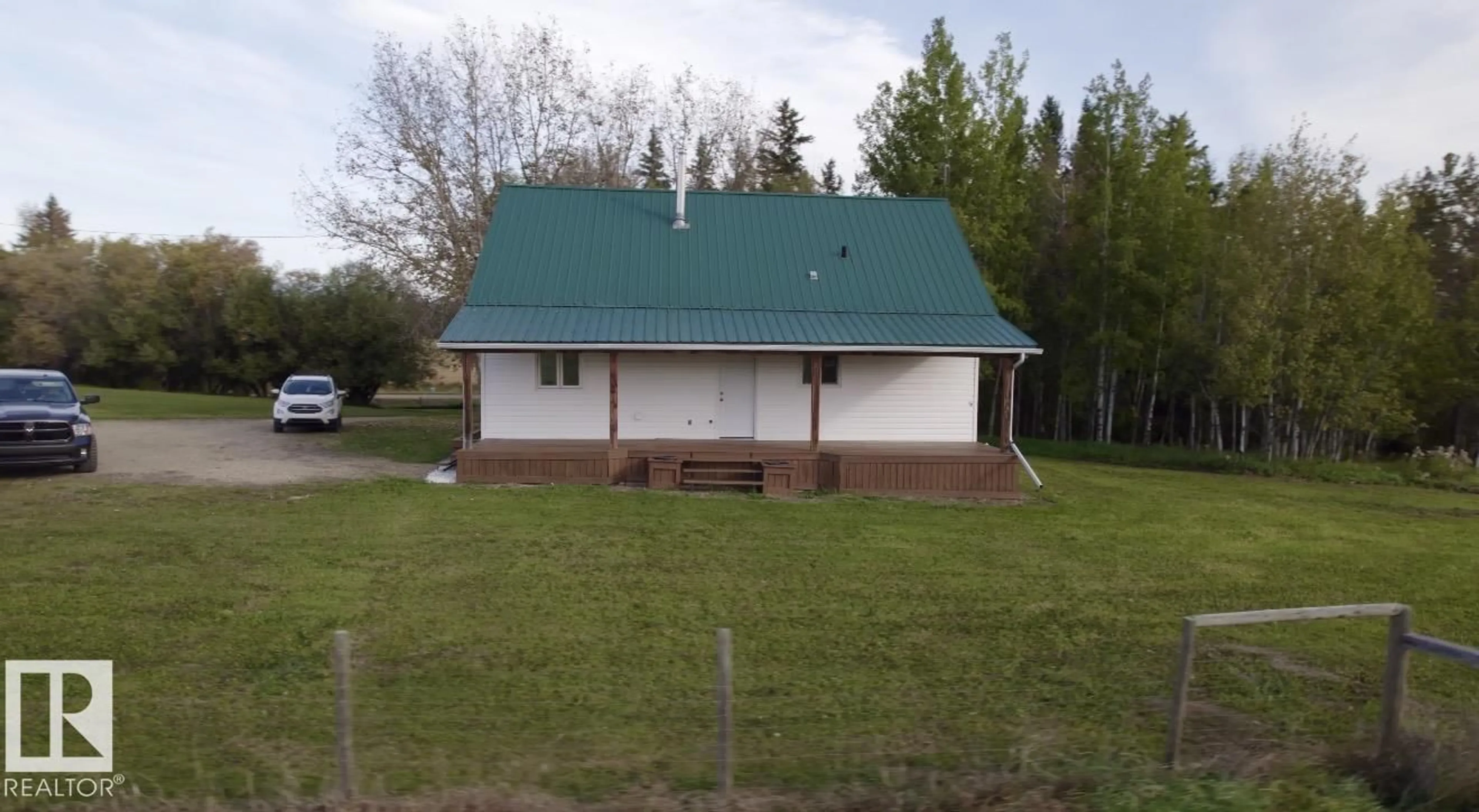 Shed for 4211 TWP RD 580, Rural Barrhead County Alberta T7N0J9
