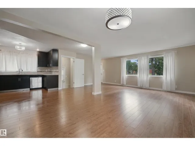 13420 117 AV, Edmonton 4