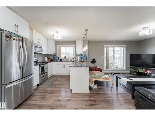 #302 - 2229 44 AV NW, Edmonton 3