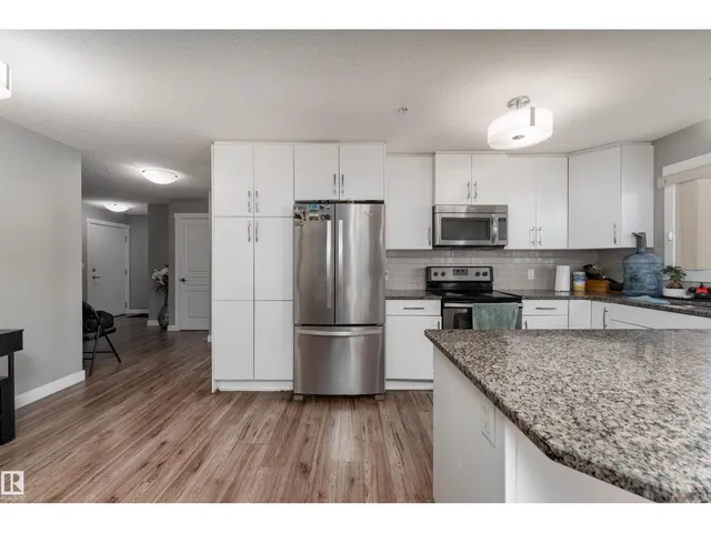 #302 - 2229 44 AV NW, Edmonton 5
