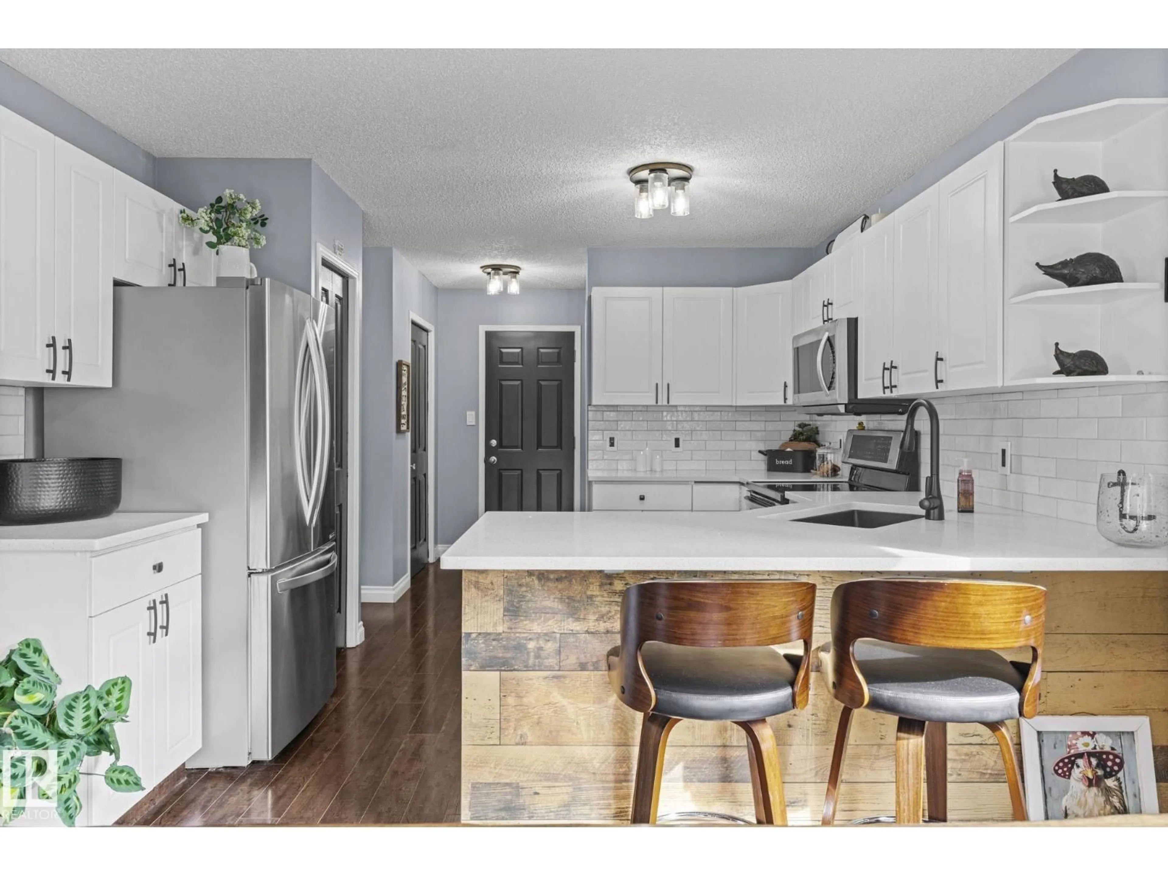 Open concept kitchen, unknown for 3113 41A AV, Edmonton Alberta T6T1J4
