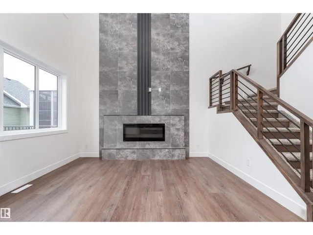 43 MAPLE CR, Gibbons 4
