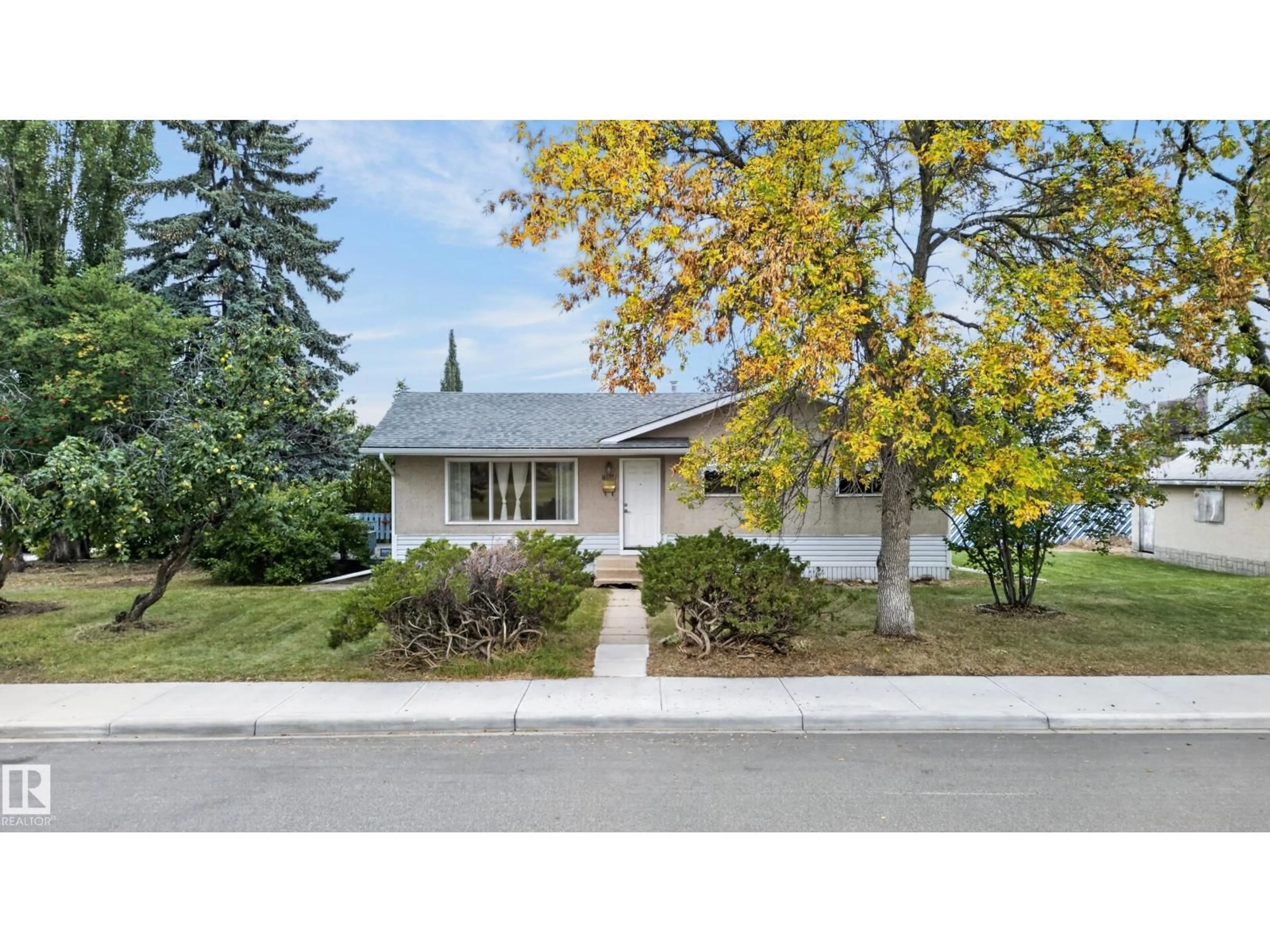 Home with vinyl exterior material, street for 10508 60A AV, Edmonton Alberta T6H1K2