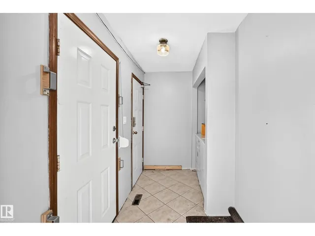 NW - 12424 46 ST, Edmonton 4