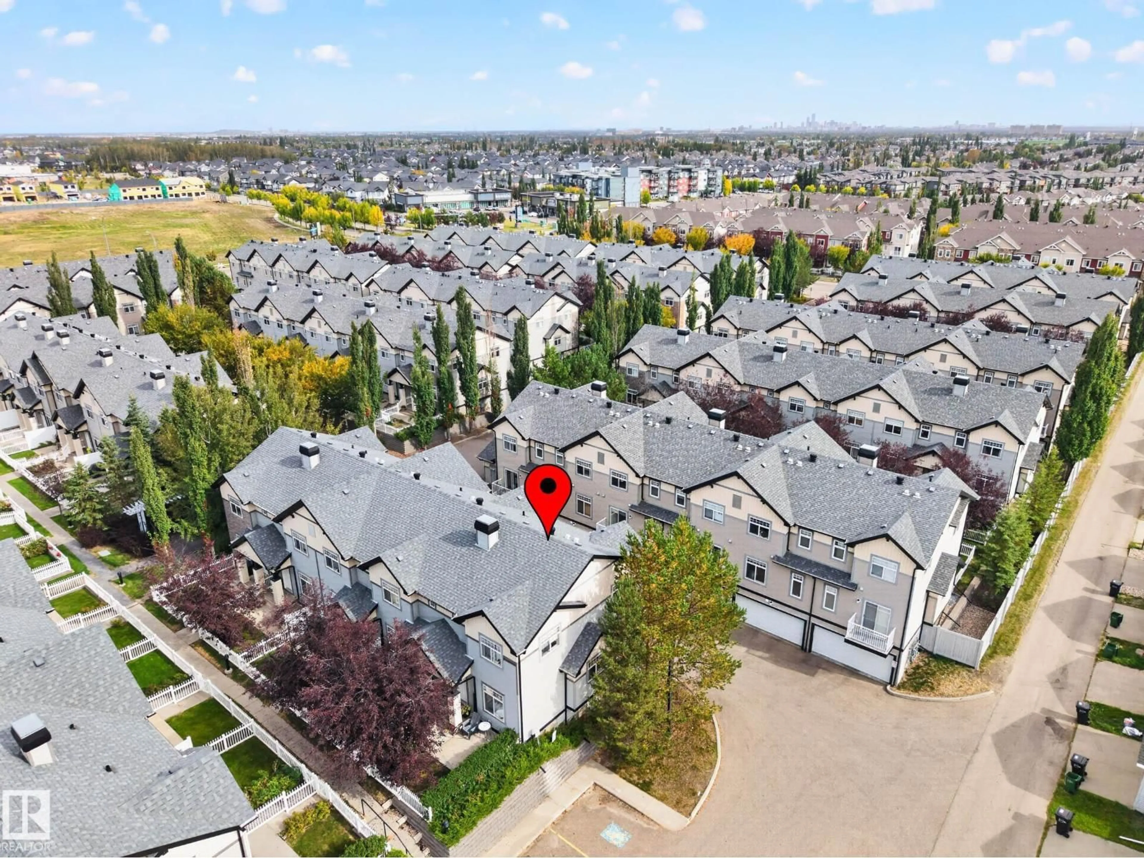 A pic from outside/outdoor area/front of a property/back of a property/a pic from drone, unknown for 465 - 20 HEMINGWAY RD, Edmonton Alberta T6M0J7