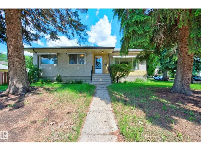 7704 104 AV, Edmonton