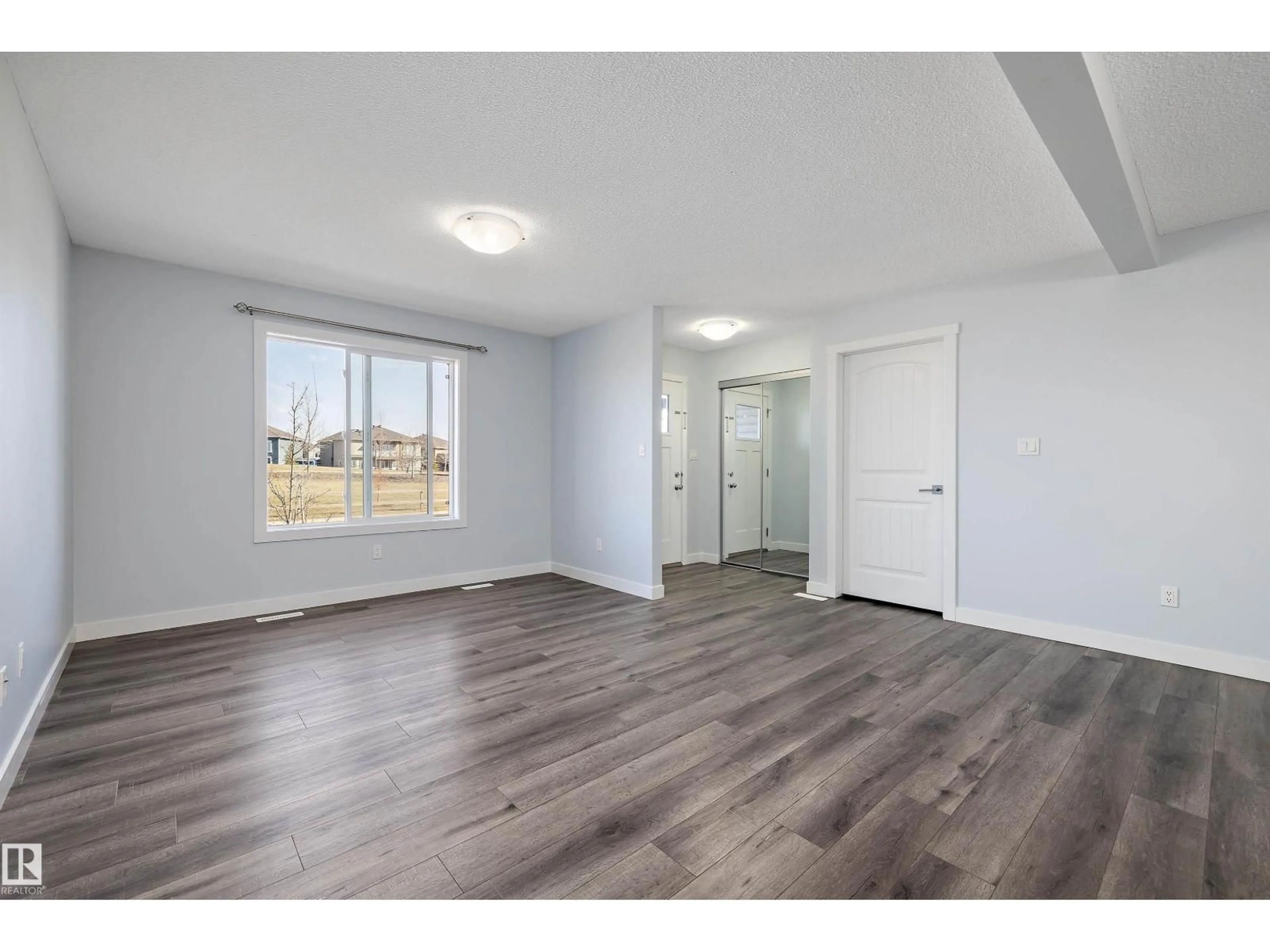 A pic of a room for 2611 14 AV, Edmonton Alberta T6T2J2