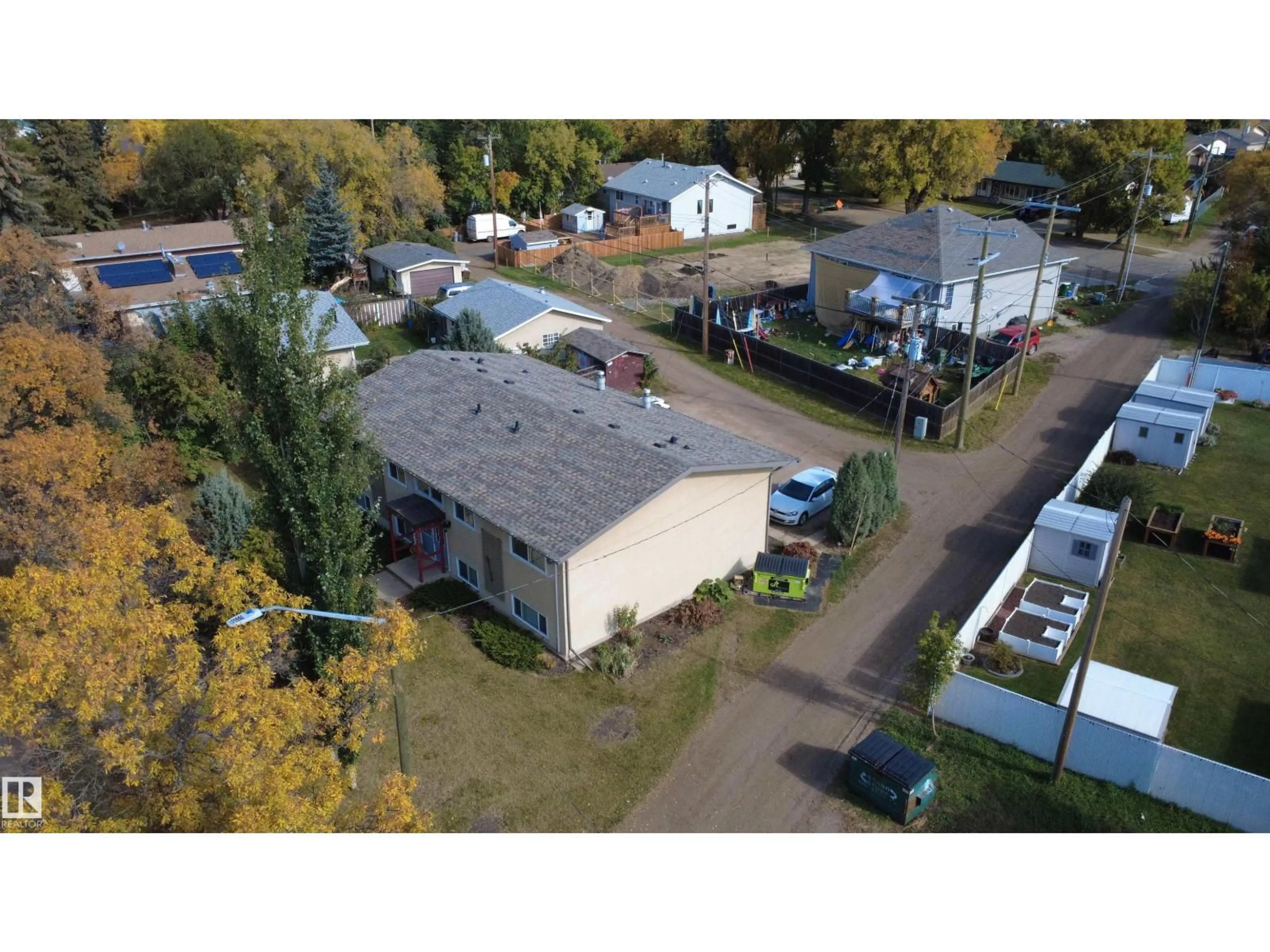A pic from outside/outdoor area/front of a property/back of a property/a pic from drone, street for 5019 51 ST, Redwater Alberta T0A2W0