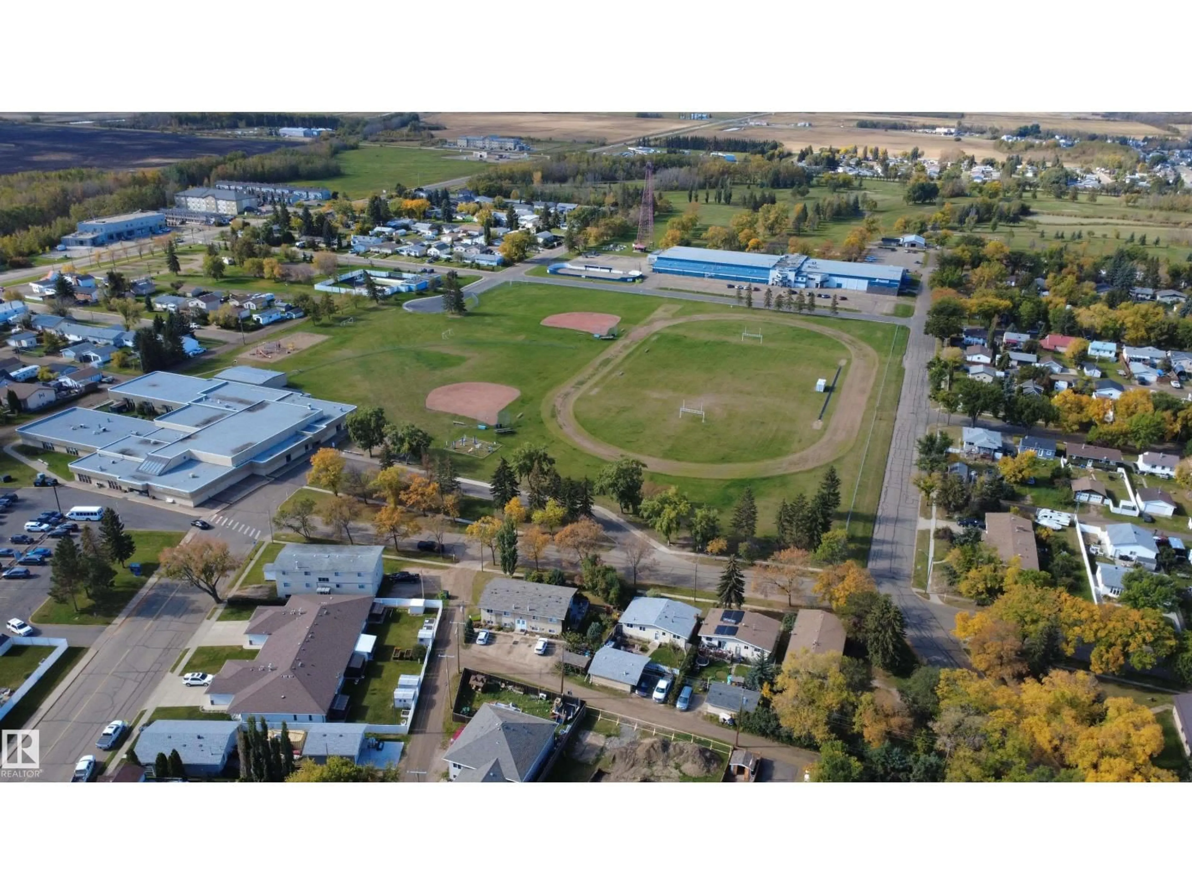 A pic from outside/outdoor area/front of a property/back of a property/a pic from drone, mountain view for 5019 51 ST, Redwater Alberta T0A2W0