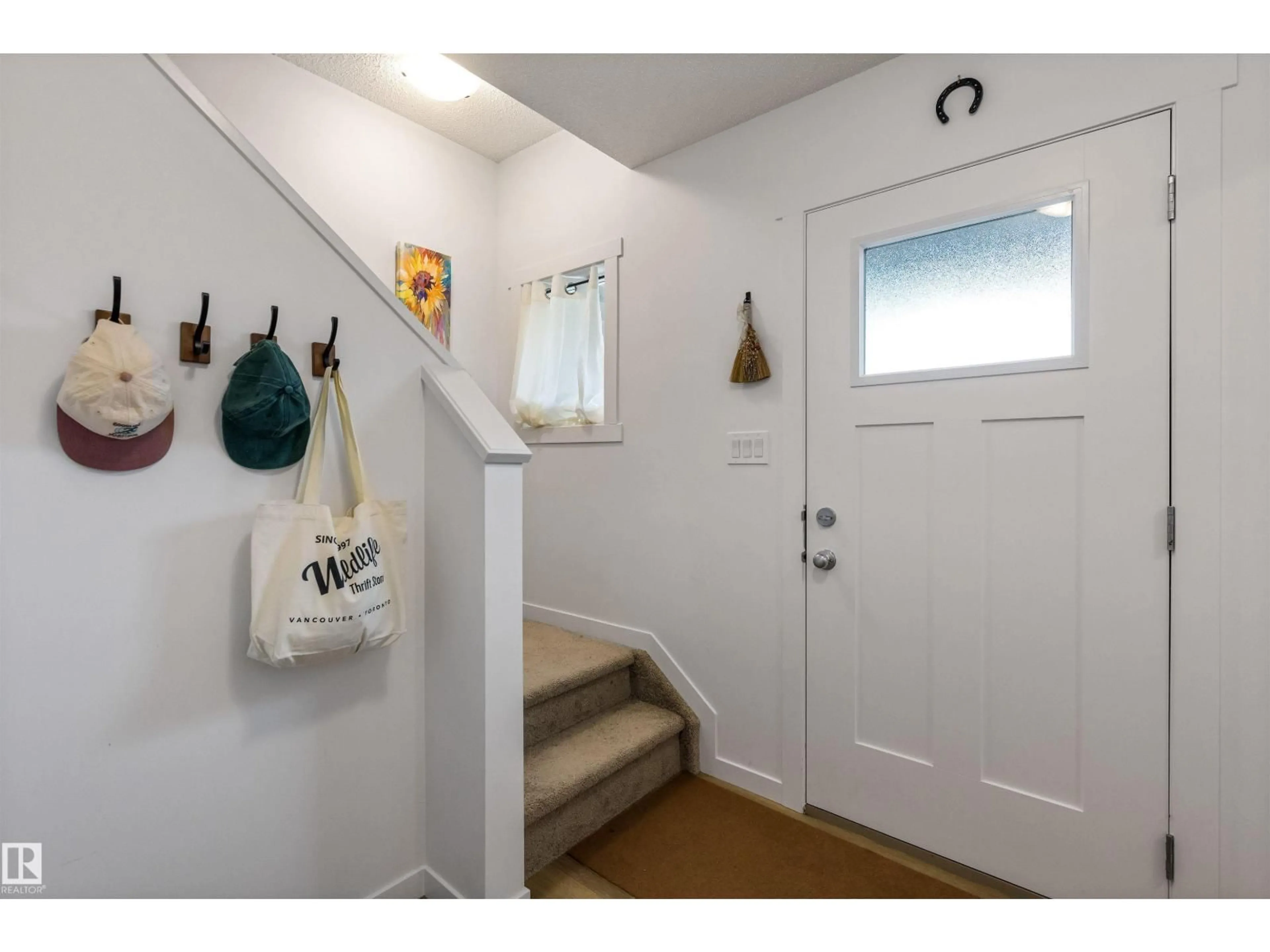 Indoor entryway for 60B - 1530 TAMARACK BV, Edmonton Alberta T6T2E6