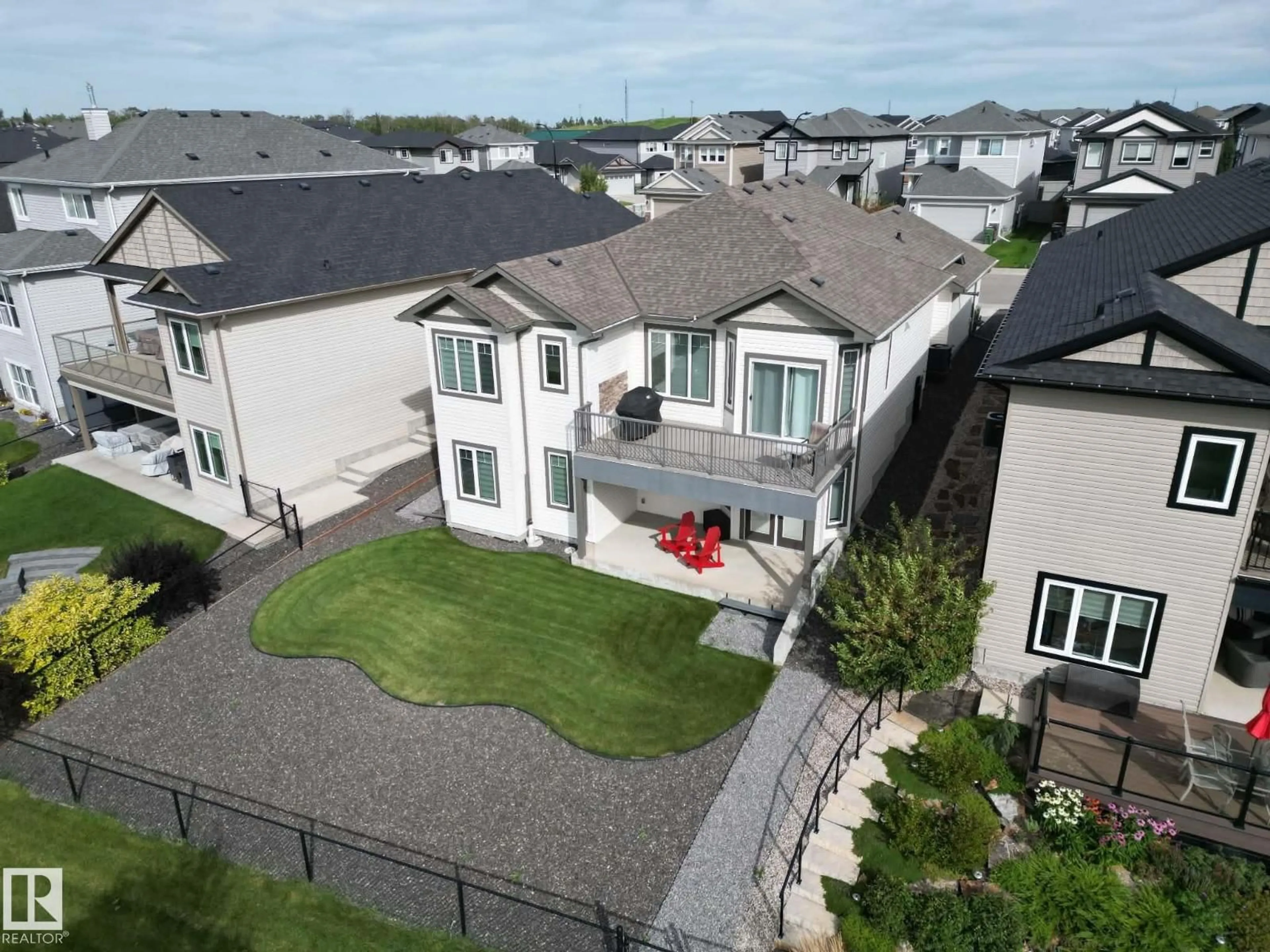 A pic from outside/outdoor area/front of a property/back of a property/a pic from drone, unknown for 484 ROBERTS CR, Leduc Alberta T9E1K9