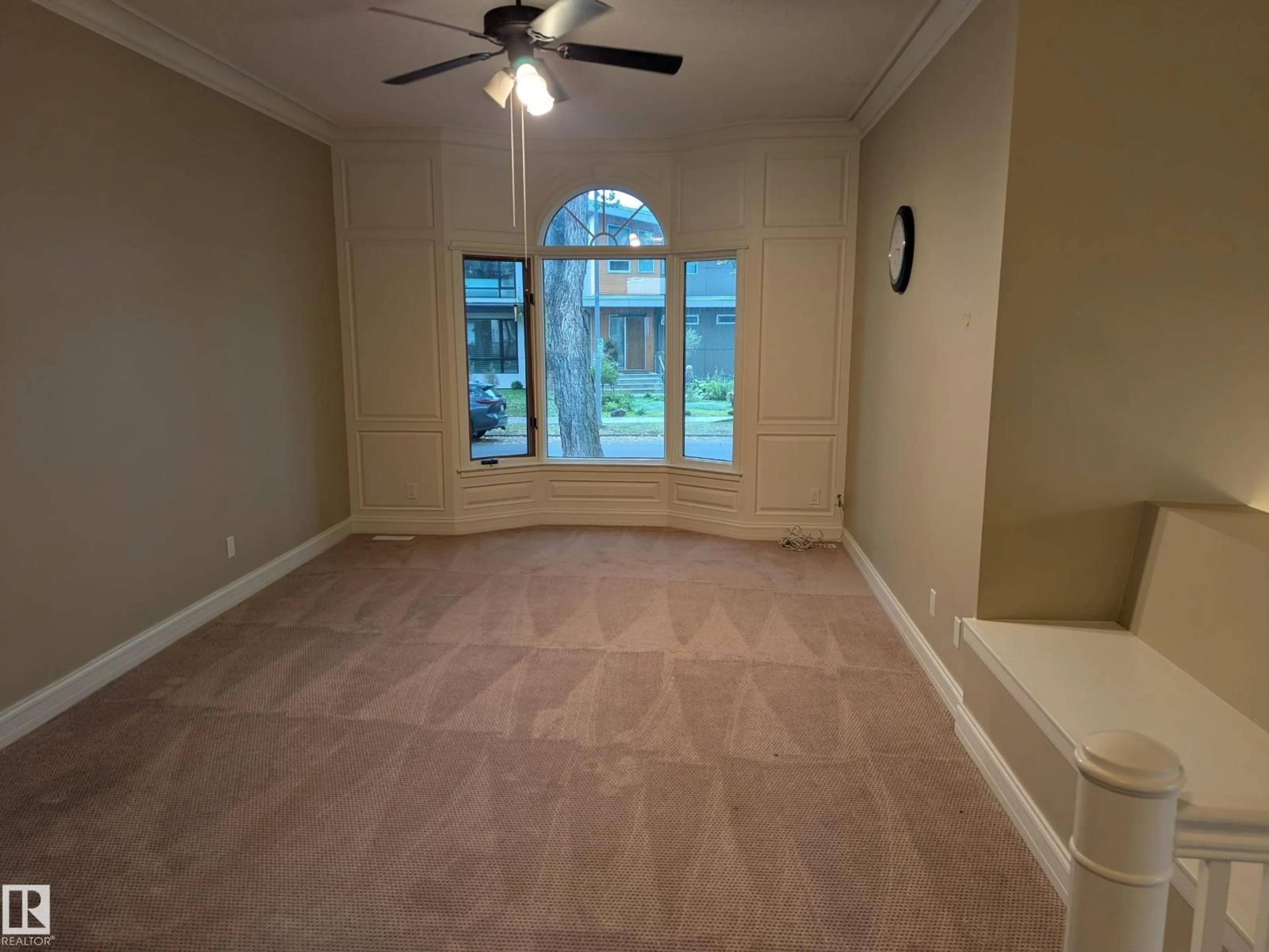 A pic of a room for 11110 UNIVERSITY AV NW, Edmonton Alberta T6G1Y6