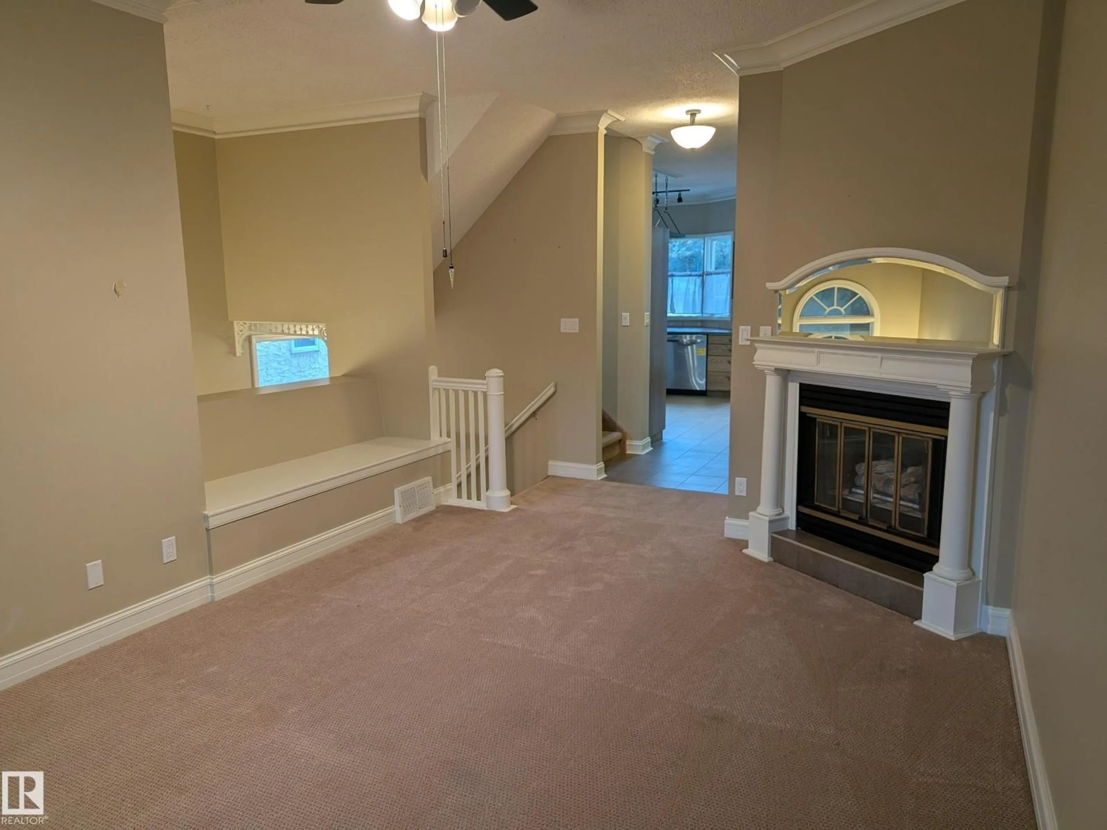A pic of a room for 11110 UNIVERSITY AV NW, Edmonton Alberta T6G1Y6