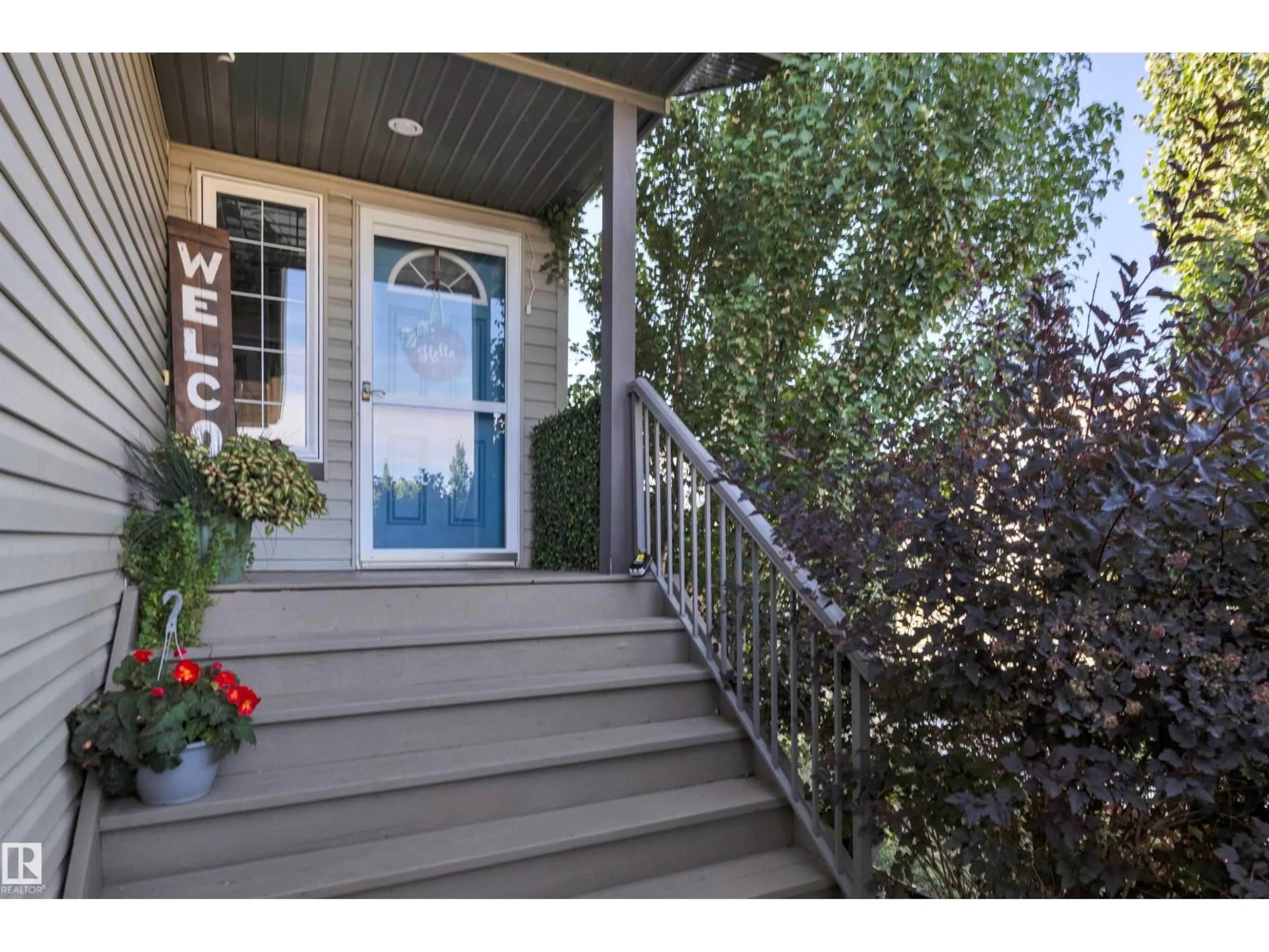 Indoor entryway for 141 ACACIA CI, Leduc Alberta T9E0C9