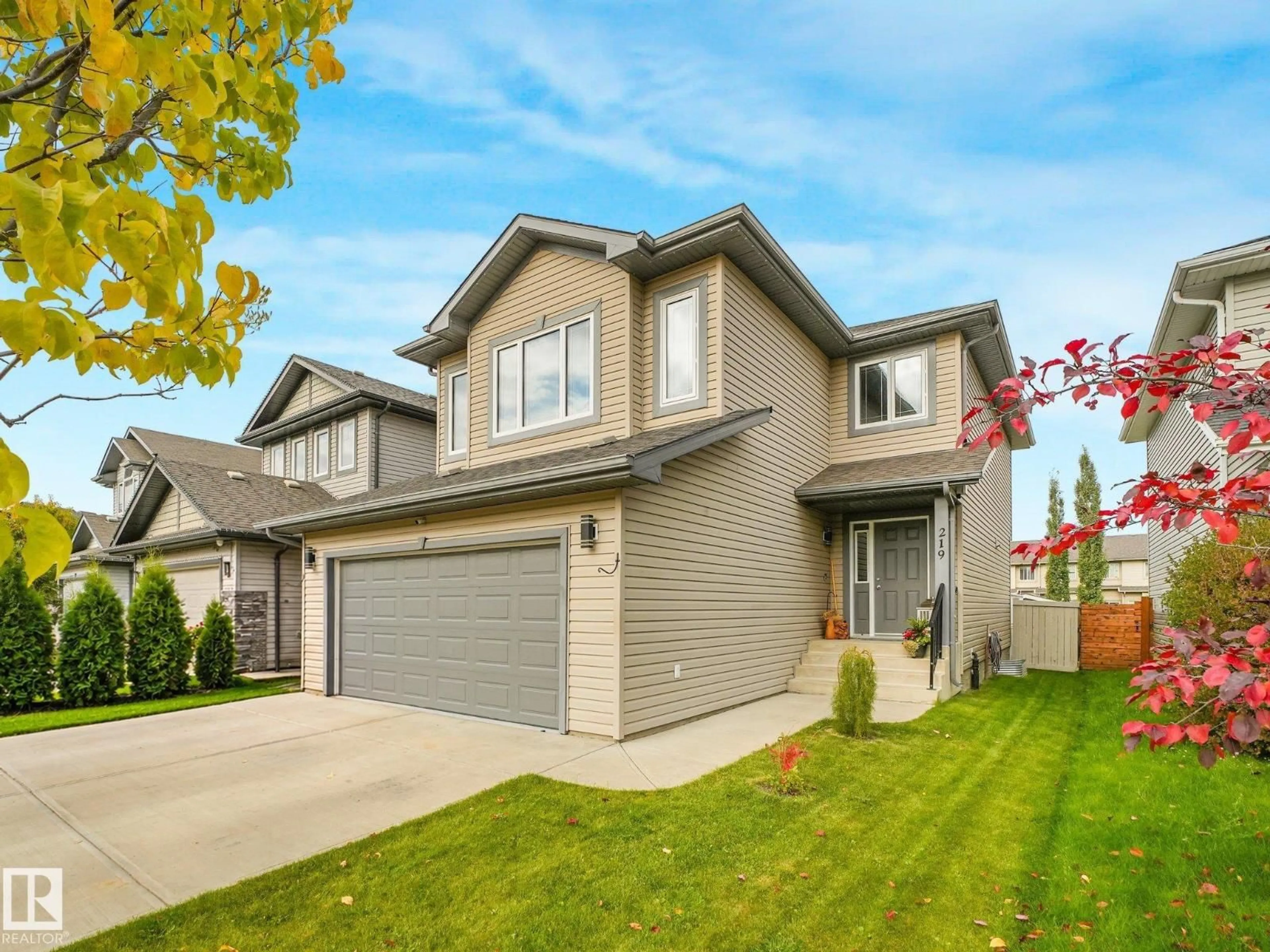 Home with vinyl exterior material, street for 219 SILVERSTONE CR, Stony Plain Alberta T7Z0E8
