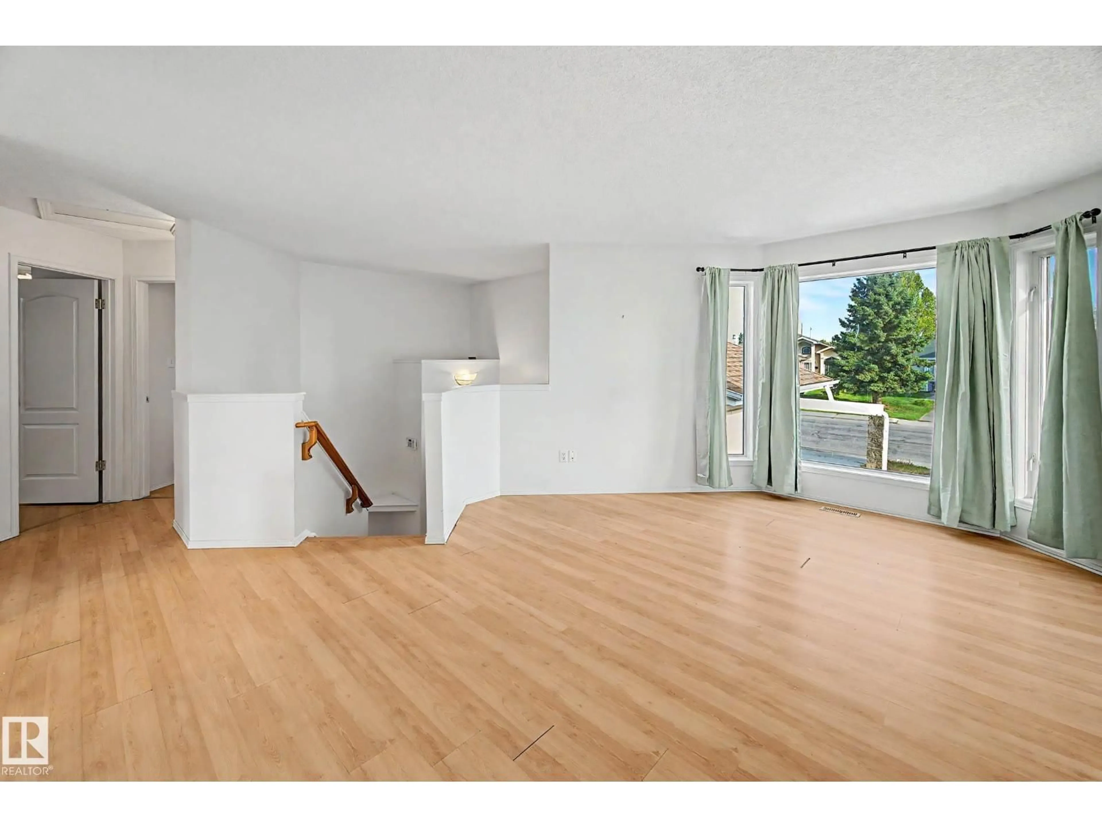 A pic of a room for 18411 77 AV, Edmonton Alberta T5T6A8