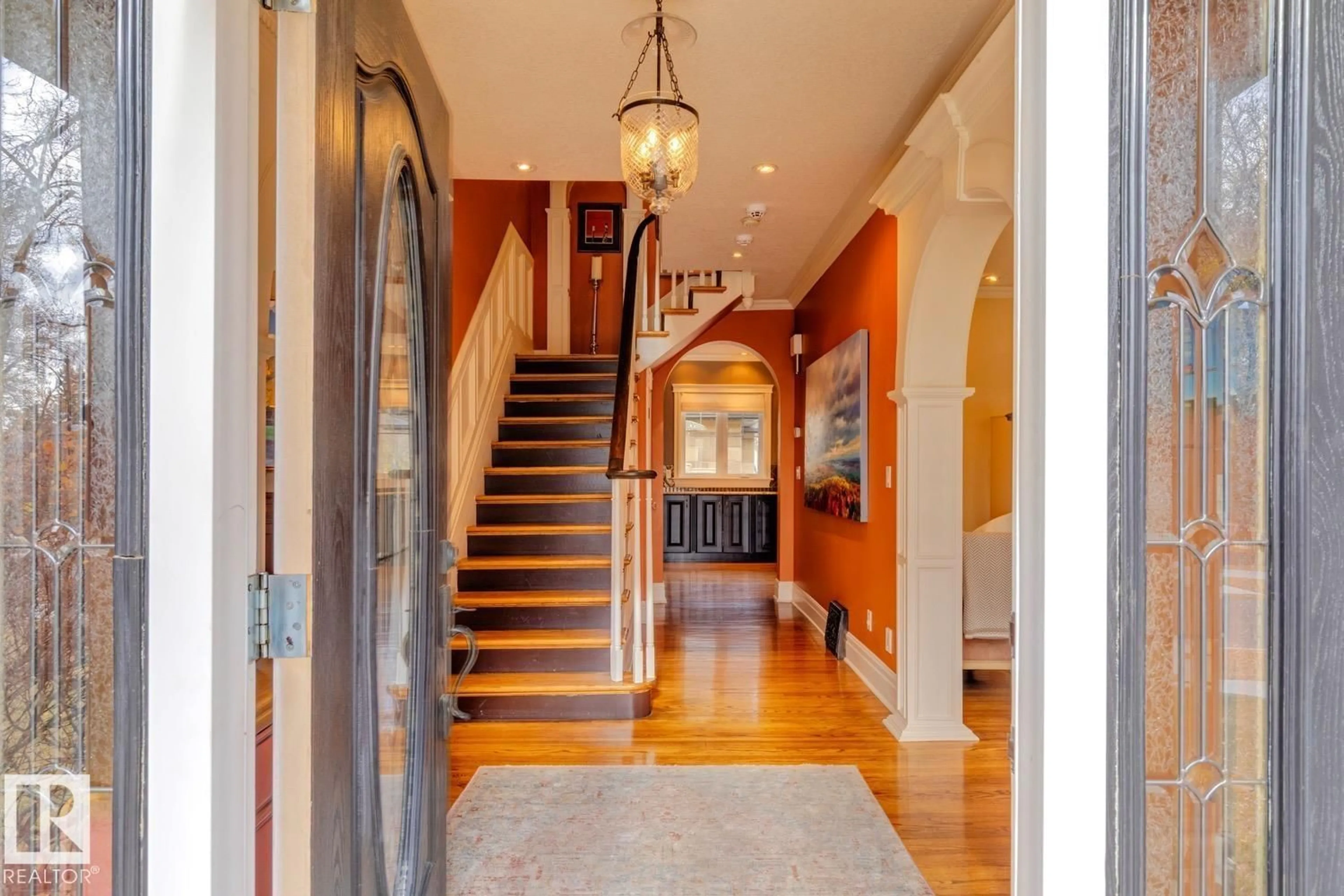 Indoor foyer for 6306 111 AV, Edmonton Alberta T5W0L5