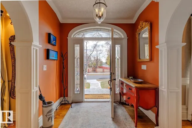 6306 111 AV, Edmonton 5