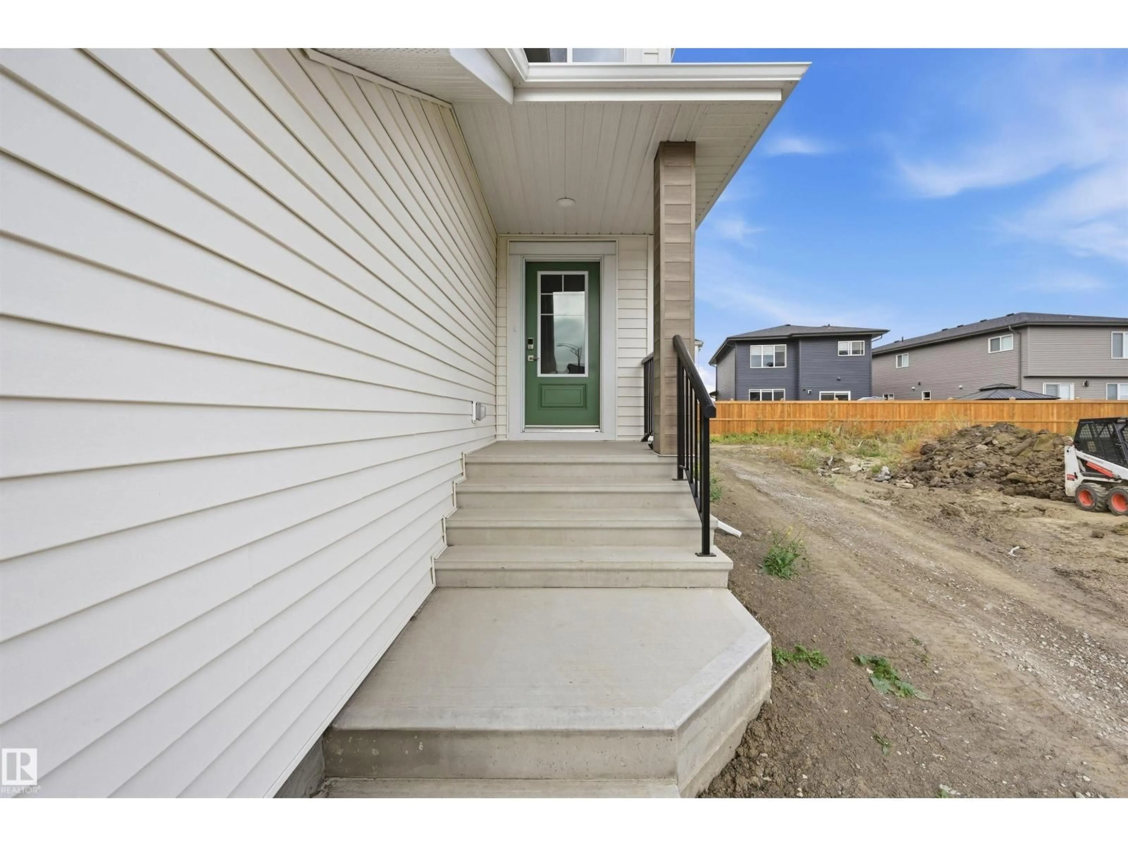 Unknown for 19004 20 AV, Edmonton Alberta T6M3E8