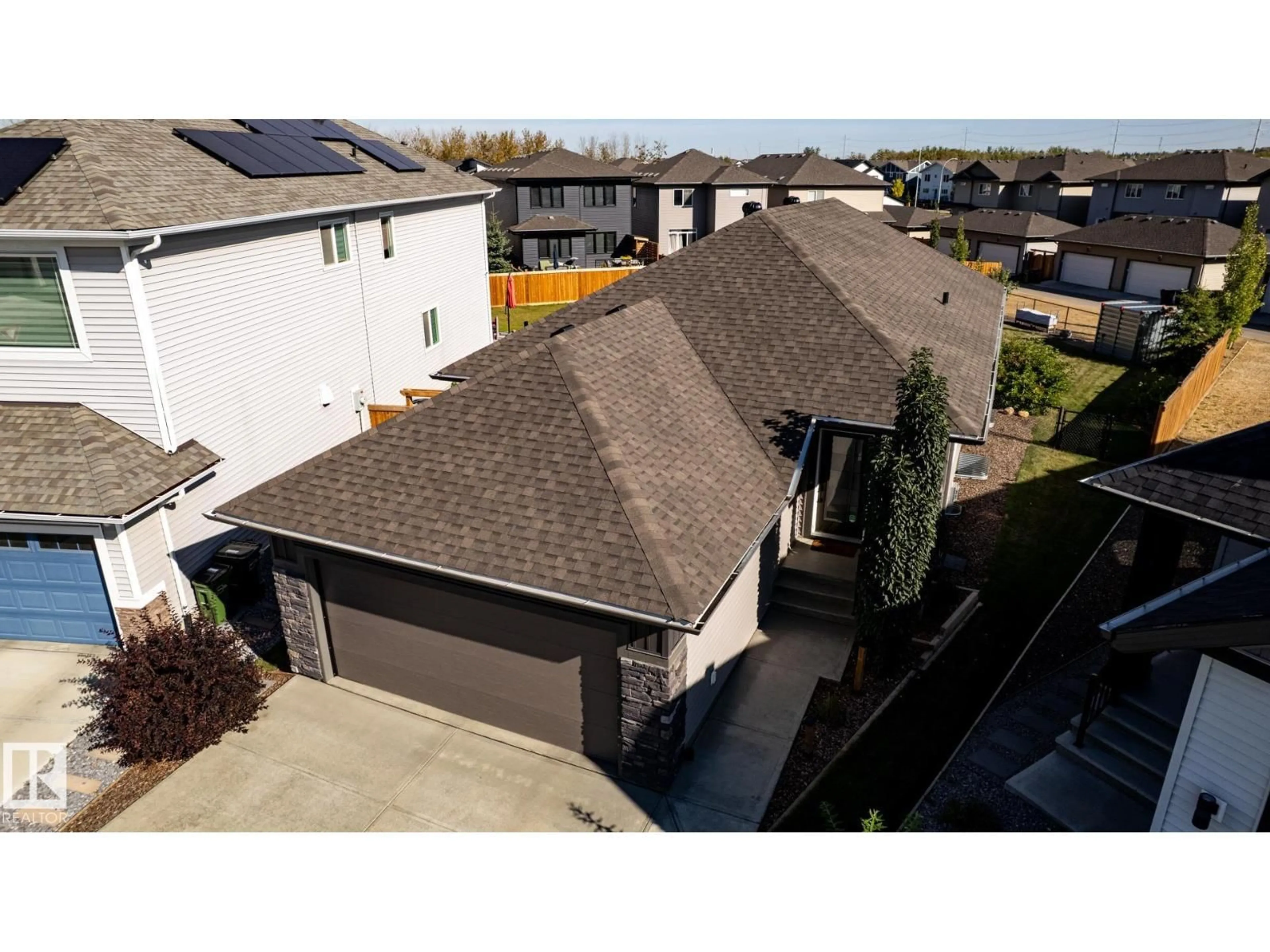A pic from outside/outdoor area/front of a property/back of a property/a pic from drone, street for 3627 6 ST, Edmonton Alberta T6T2L5