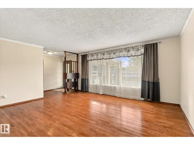 7612 40 AV, Edmonton 4