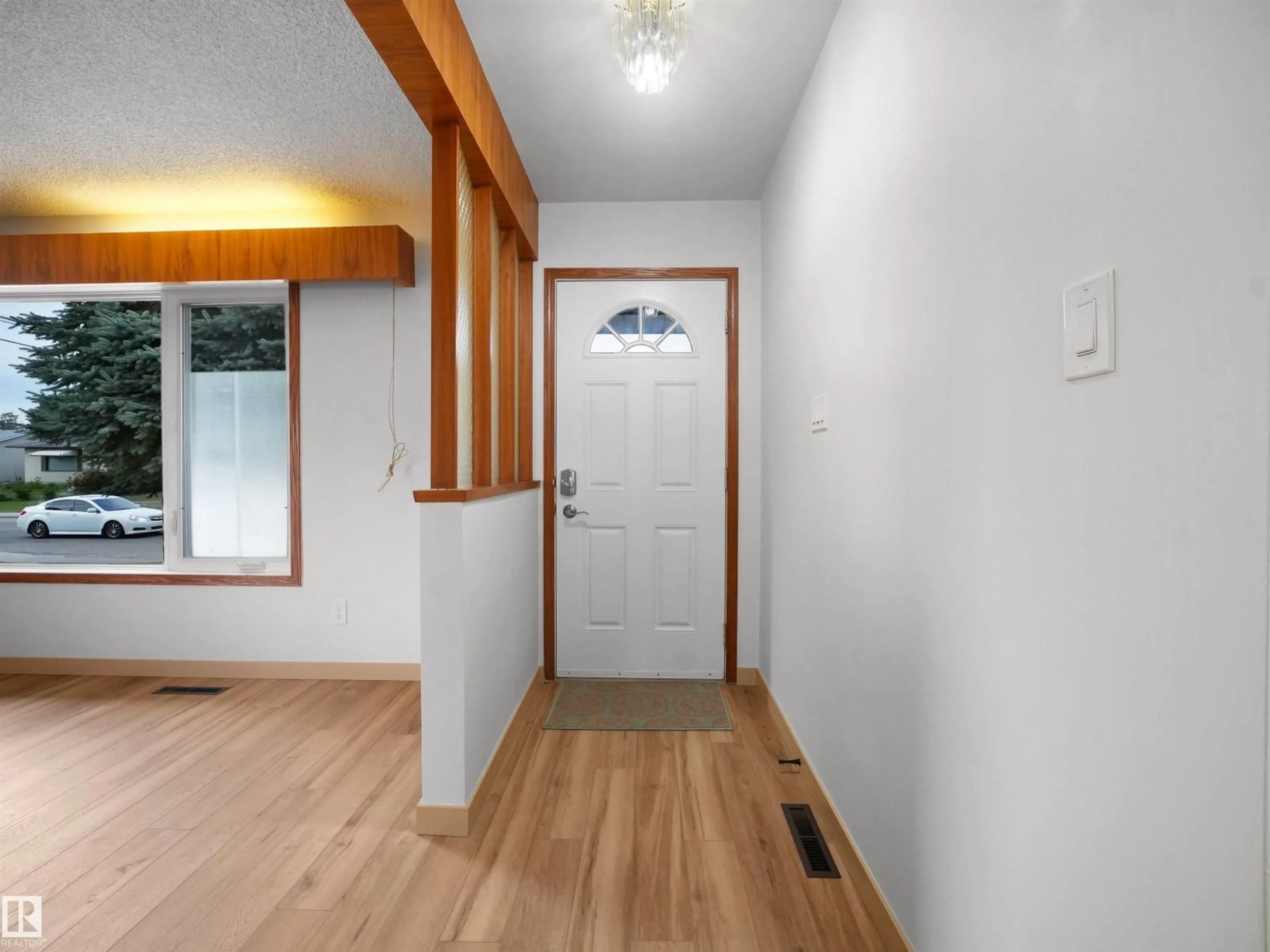 Indoor entryway for 10307 135 AV, Edmonton Alberta T5E1P3