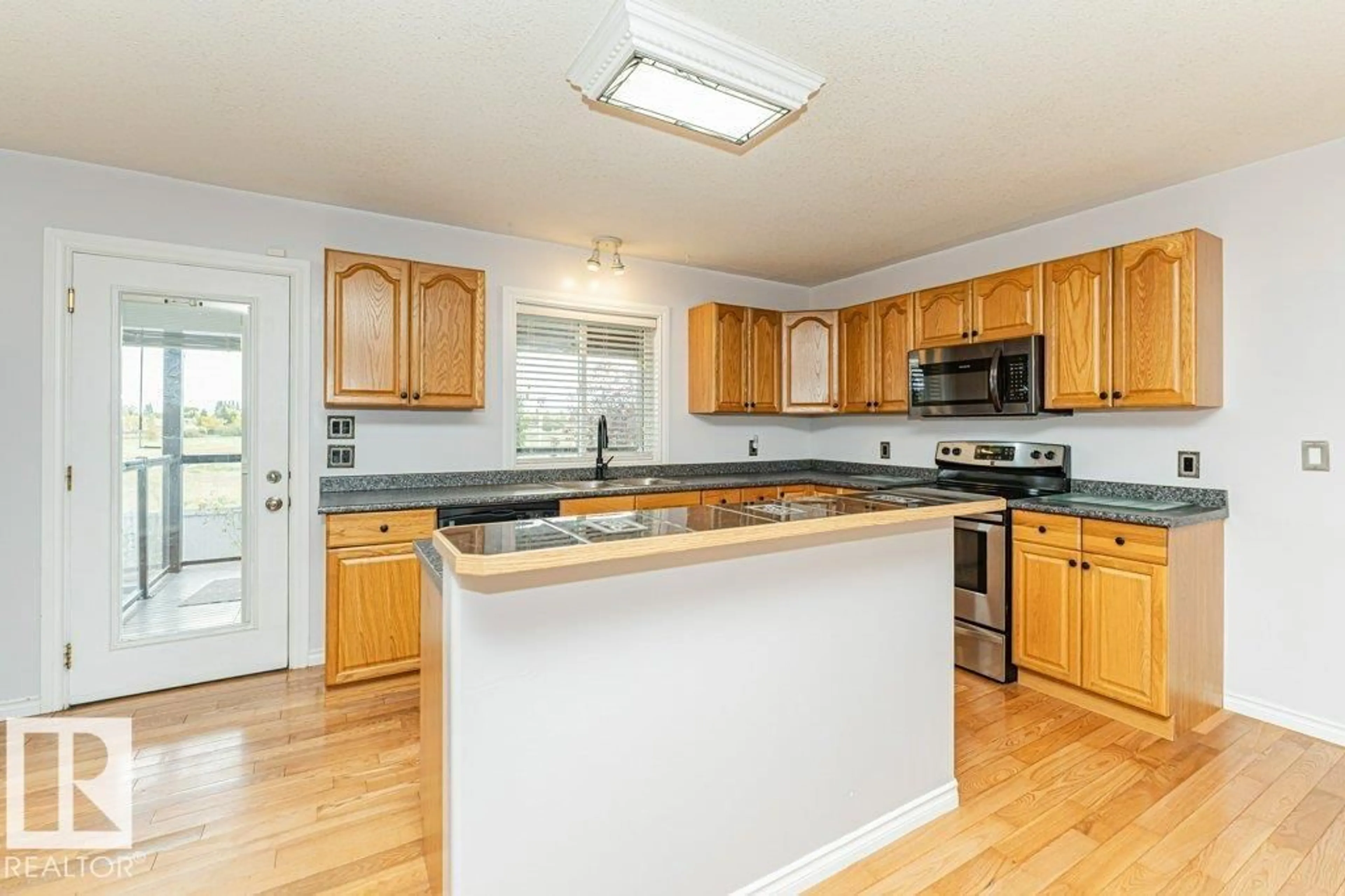Unknown for 4809 54 ST, Bruderheim Alberta T0B0S0