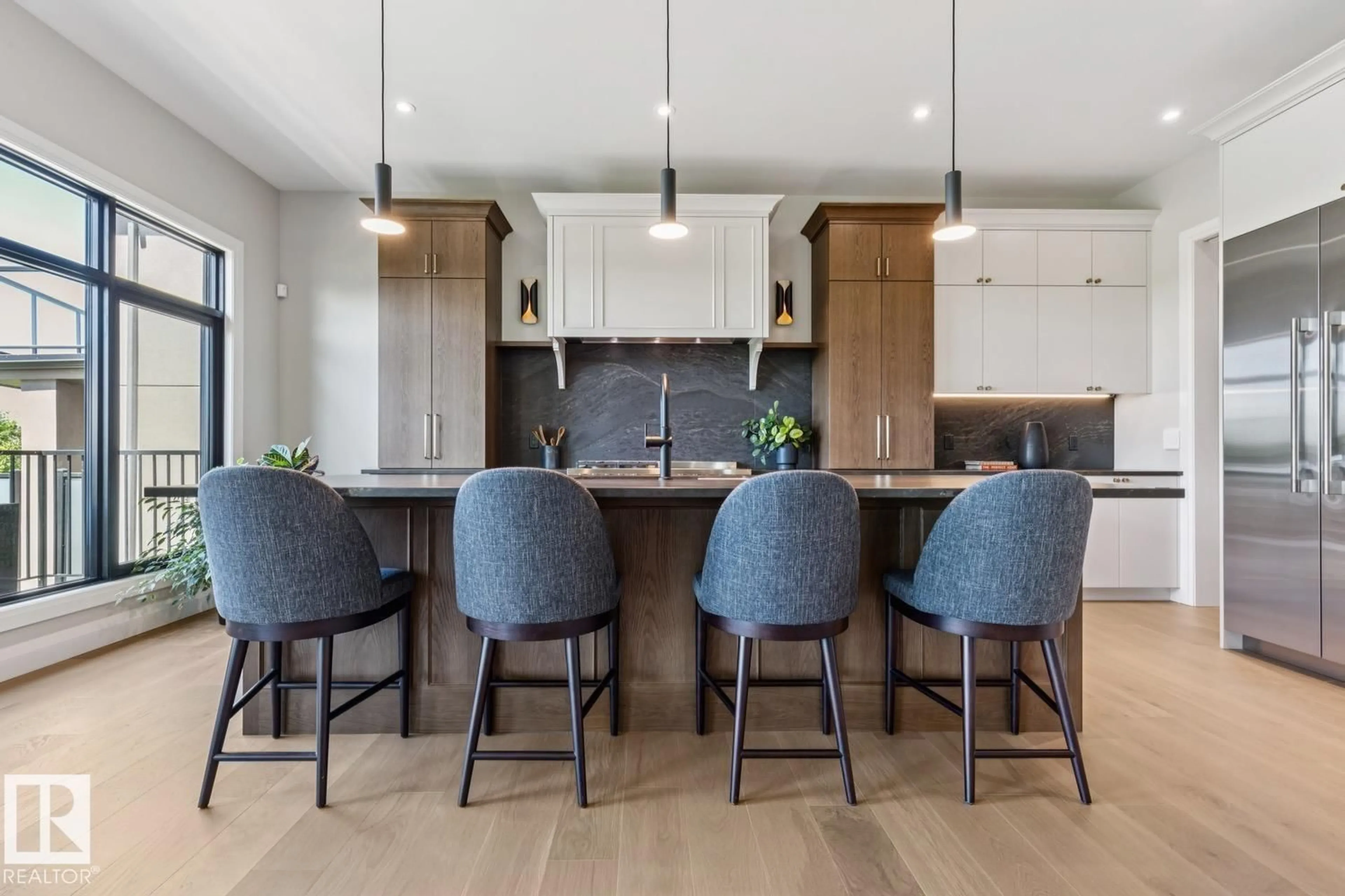 Contemporary kitchen, unknown for 4812 KNIGHT CR, Edmonton Alberta T6W5A2