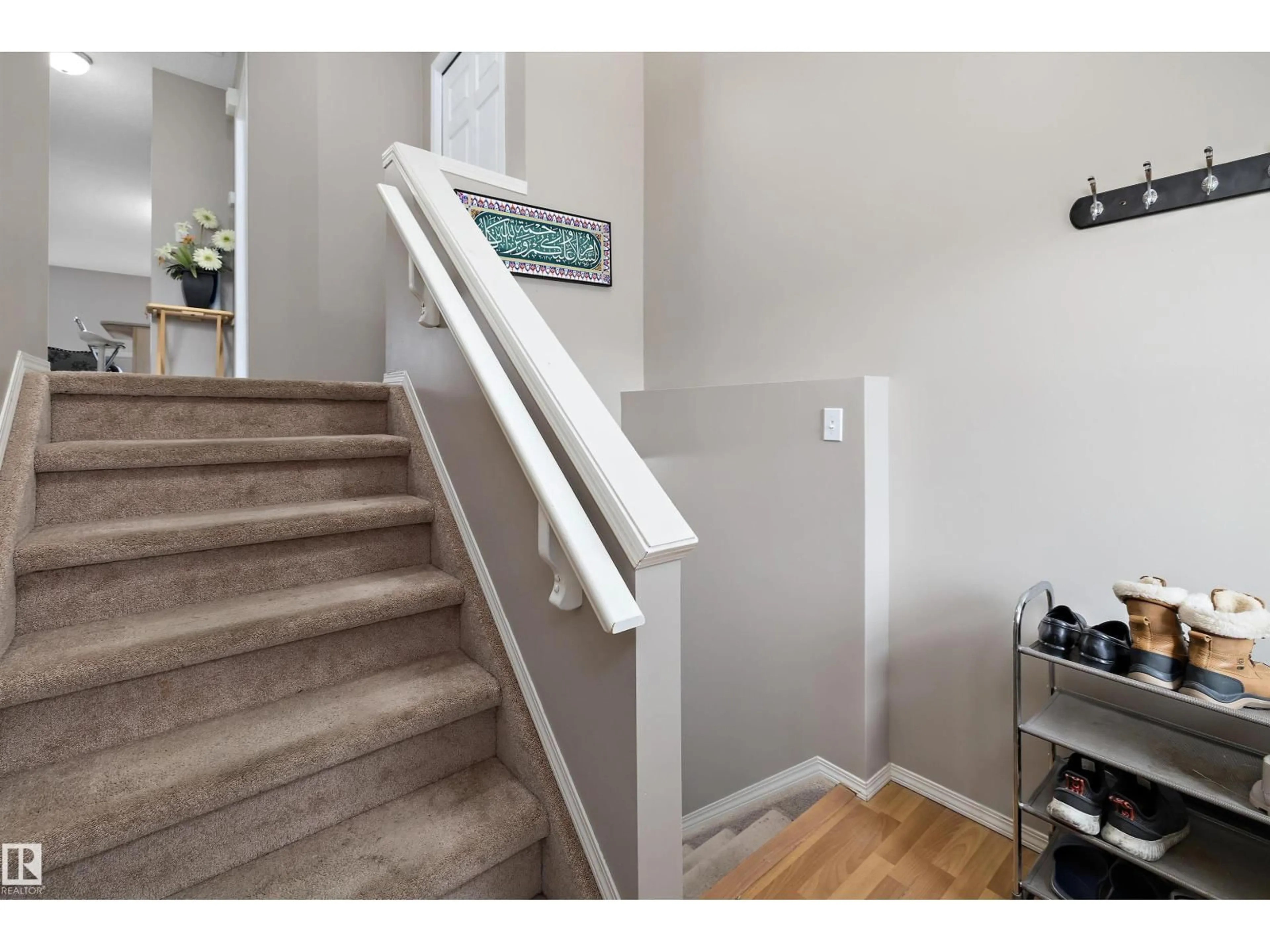 Unknown for 3114 32 AV NW, Edmonton Alberta T6T1X3