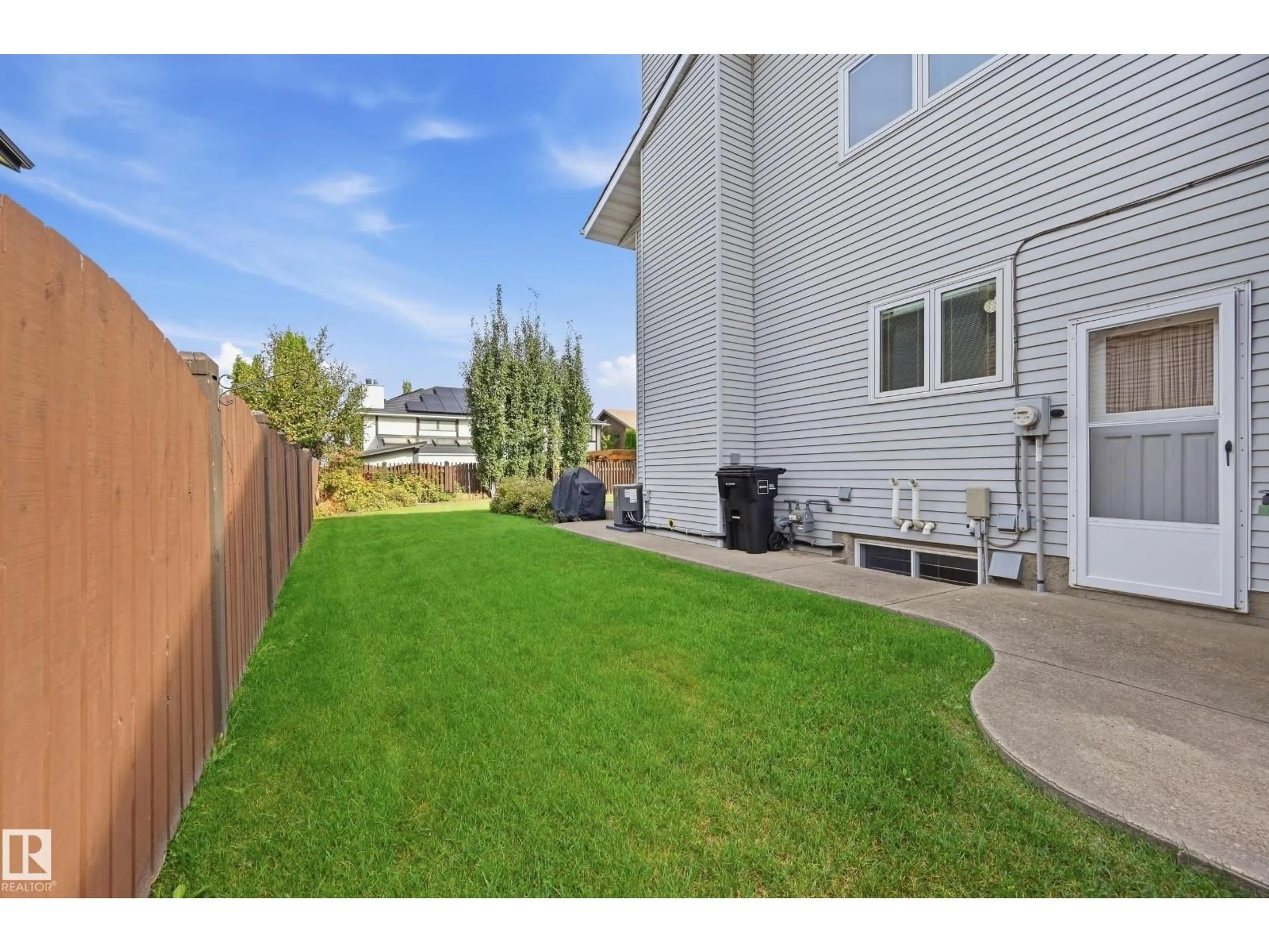 Patio, unknown for 432 ROONEY CR, Edmonton Alberta T6R1C8