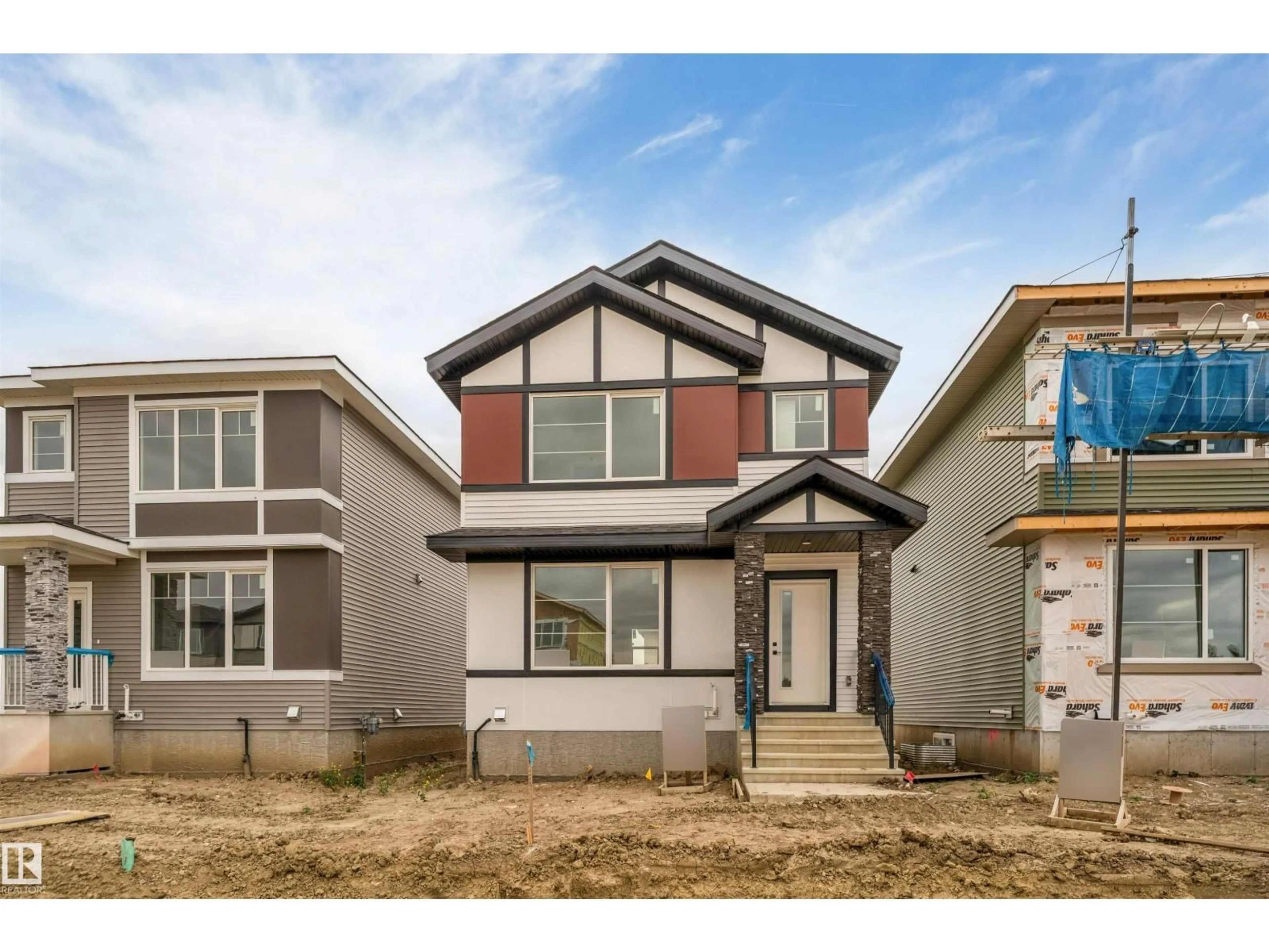 Home with vinyl exterior material, street for 525 ROBINSON BLVD, Leduc Alberta T9E1Z3