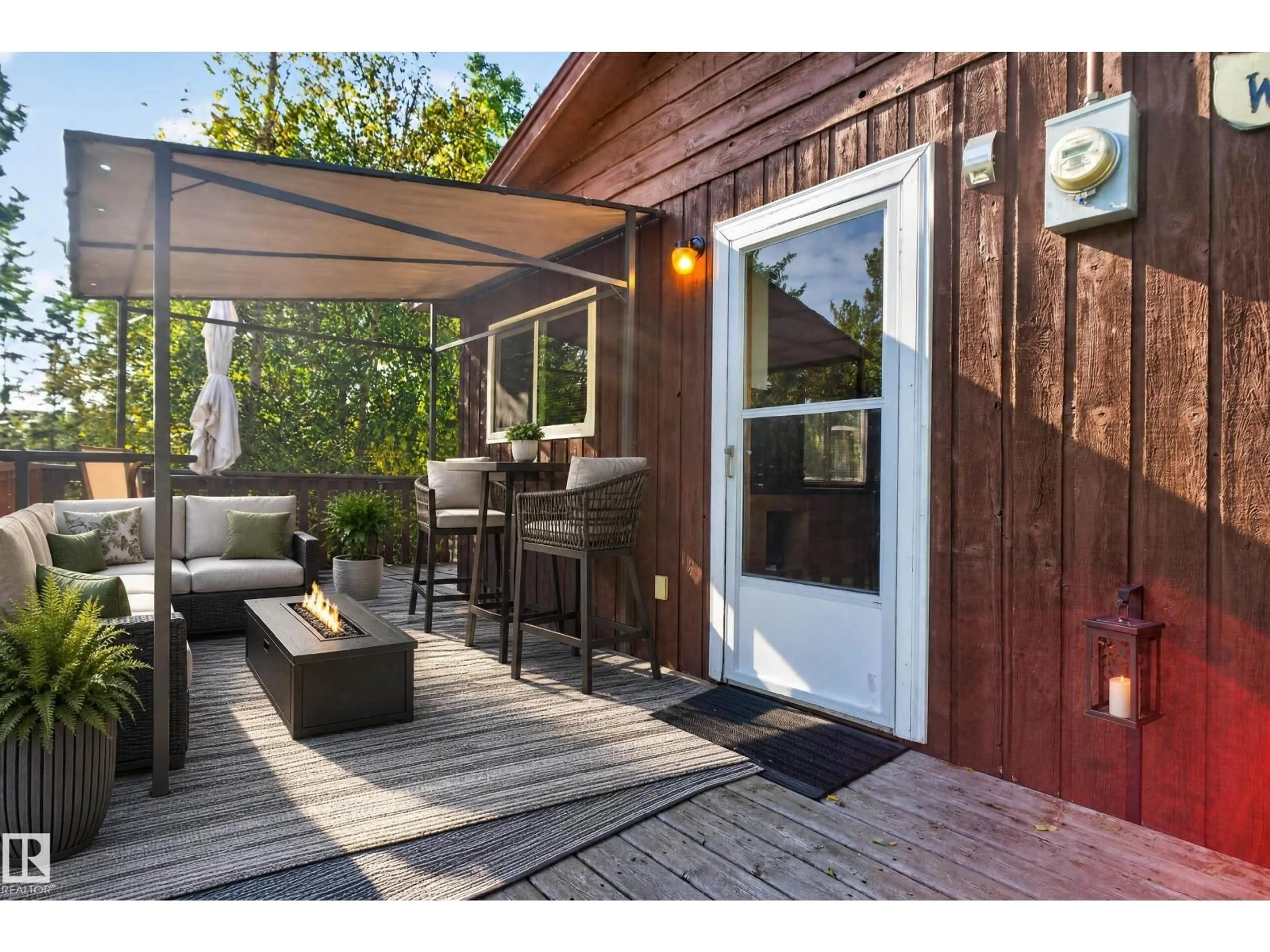 Patio, street for 9 HORSESHOE CR, Rural Lac Ste. Anne County Alberta T0E1A0
