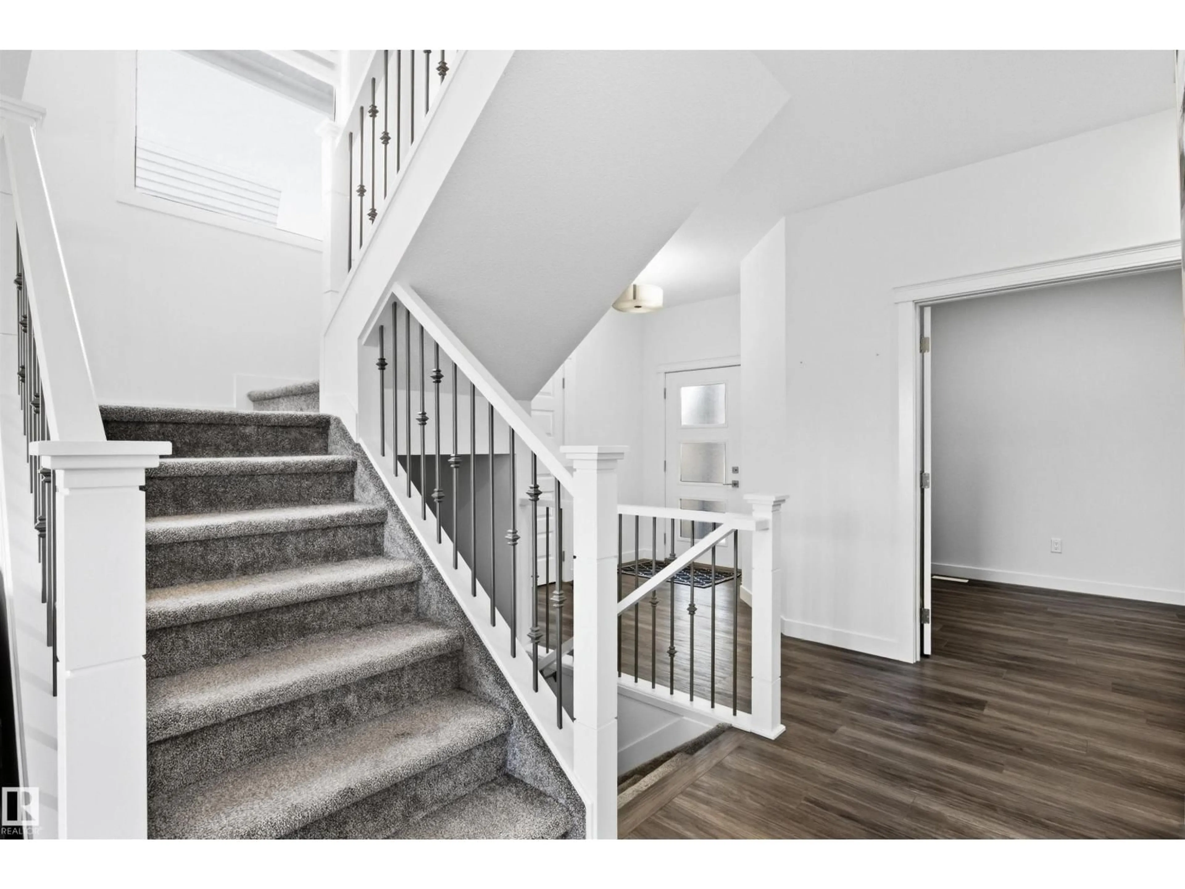 Unknown for 2052 CAVANAGH DR, Edmonton Alberta T6W4E8