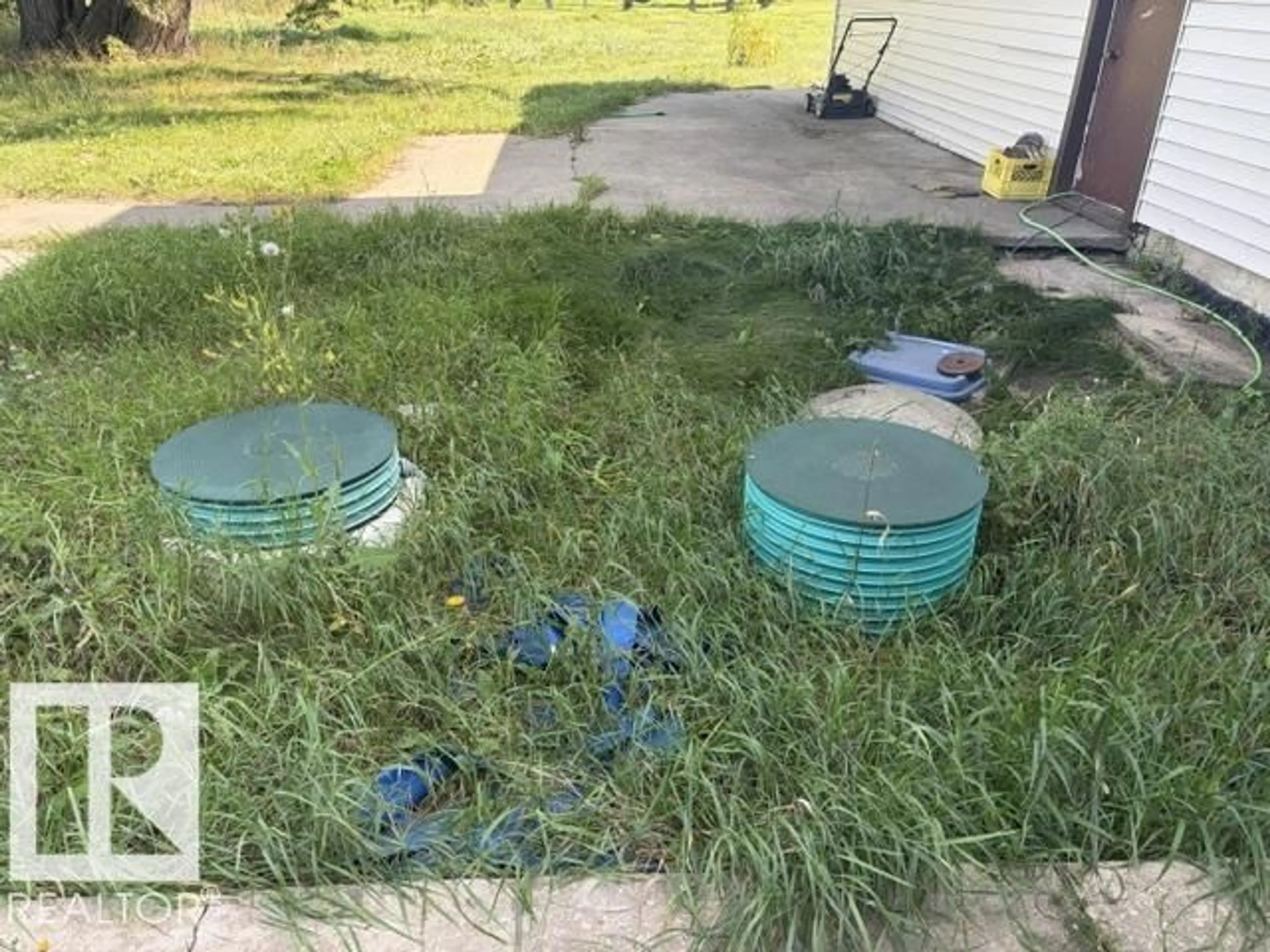 A pic from outside/outdoor area/front of a property/back of a property/a pic from drone, unknown for 5616 50 AV, Legal Alberta T0G1L0
