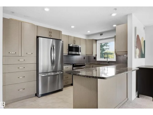 309 - 8909 100 ST, Edmonton 4