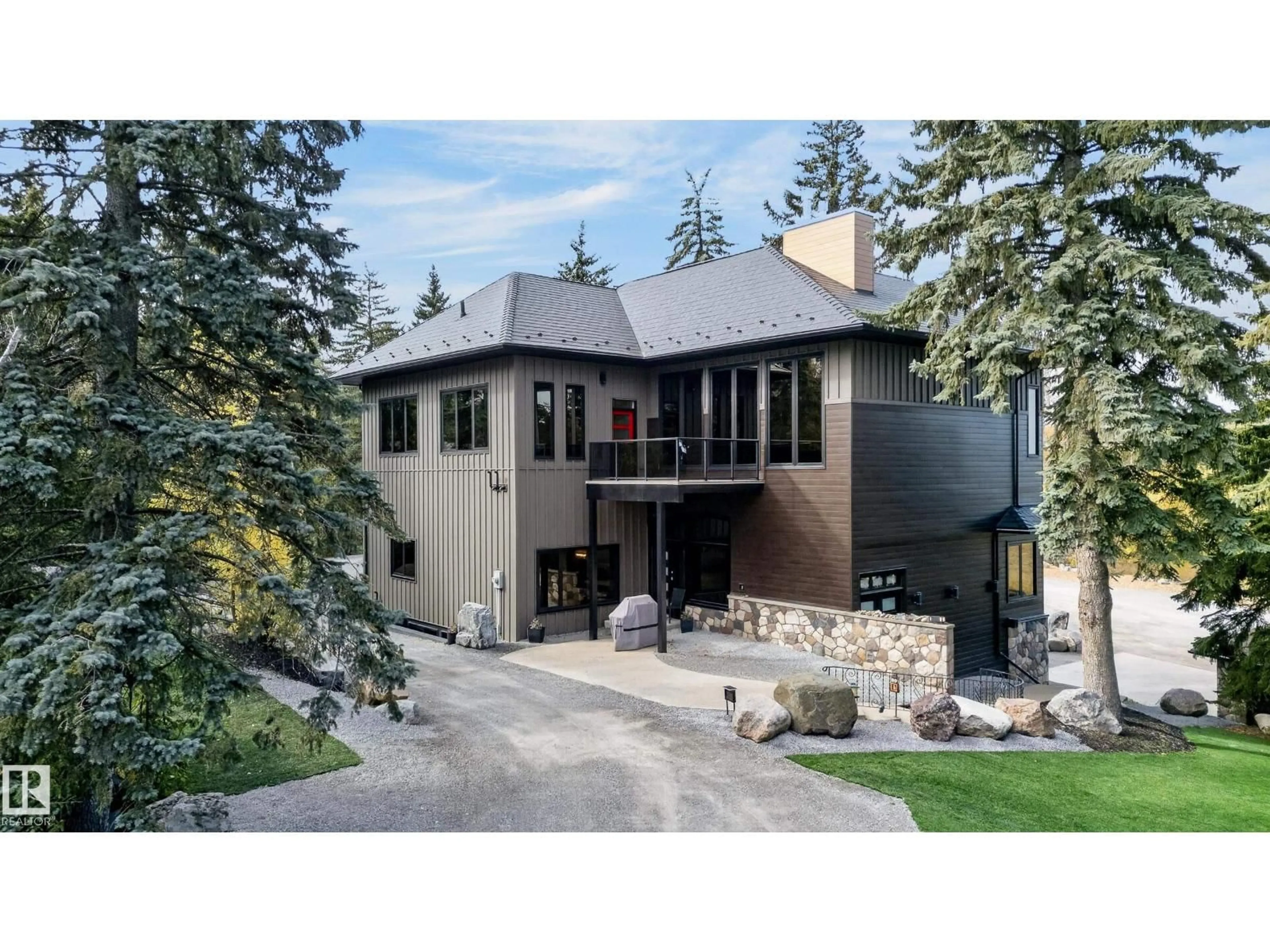 Home with vinyl exterior material, street for 277 52313 RGE ROAD 232, Rural Strathcona County Alberta T8B1C6