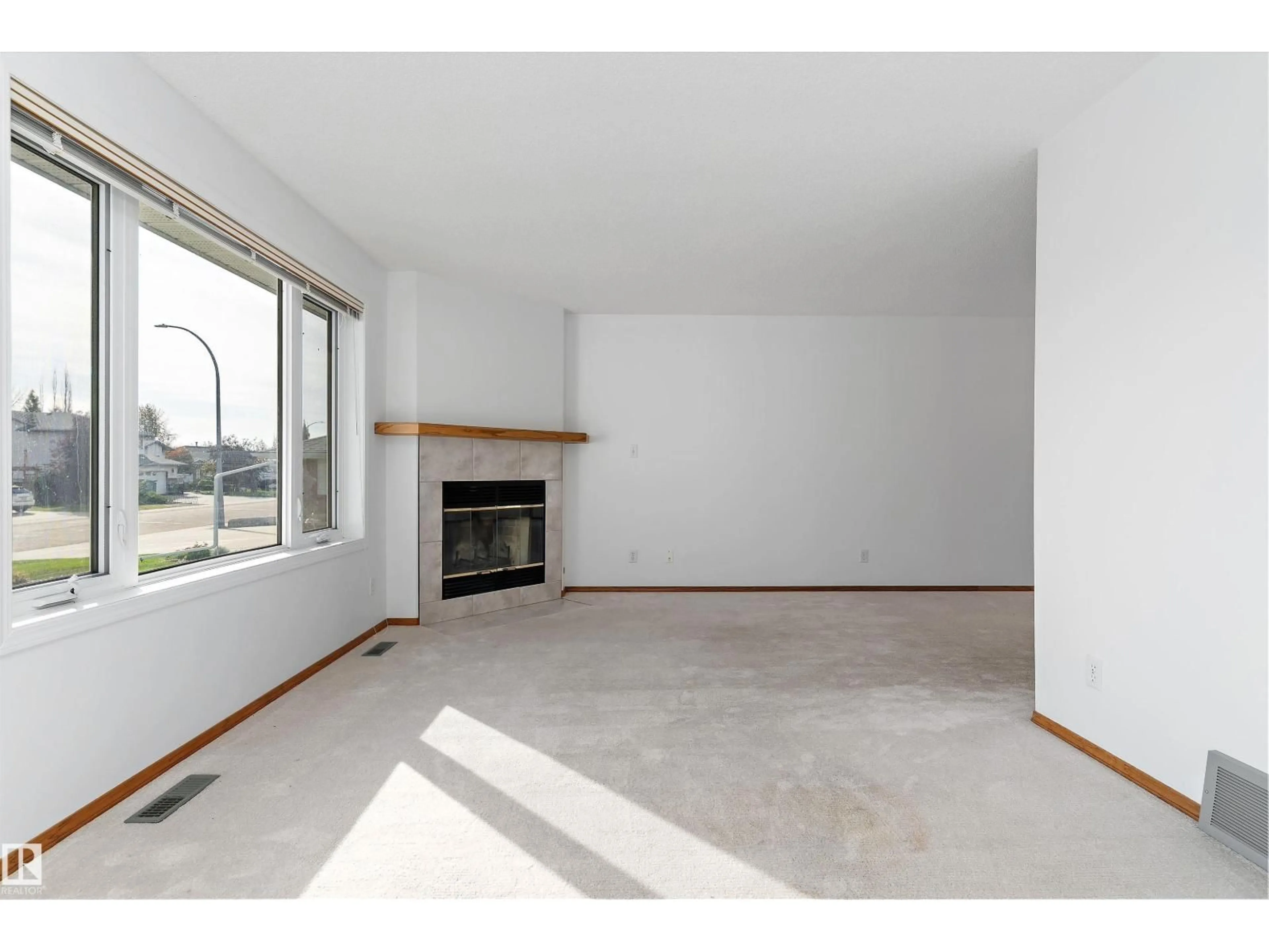 A pic of a room for 5310 60, Camrose Alberta T4V4L2